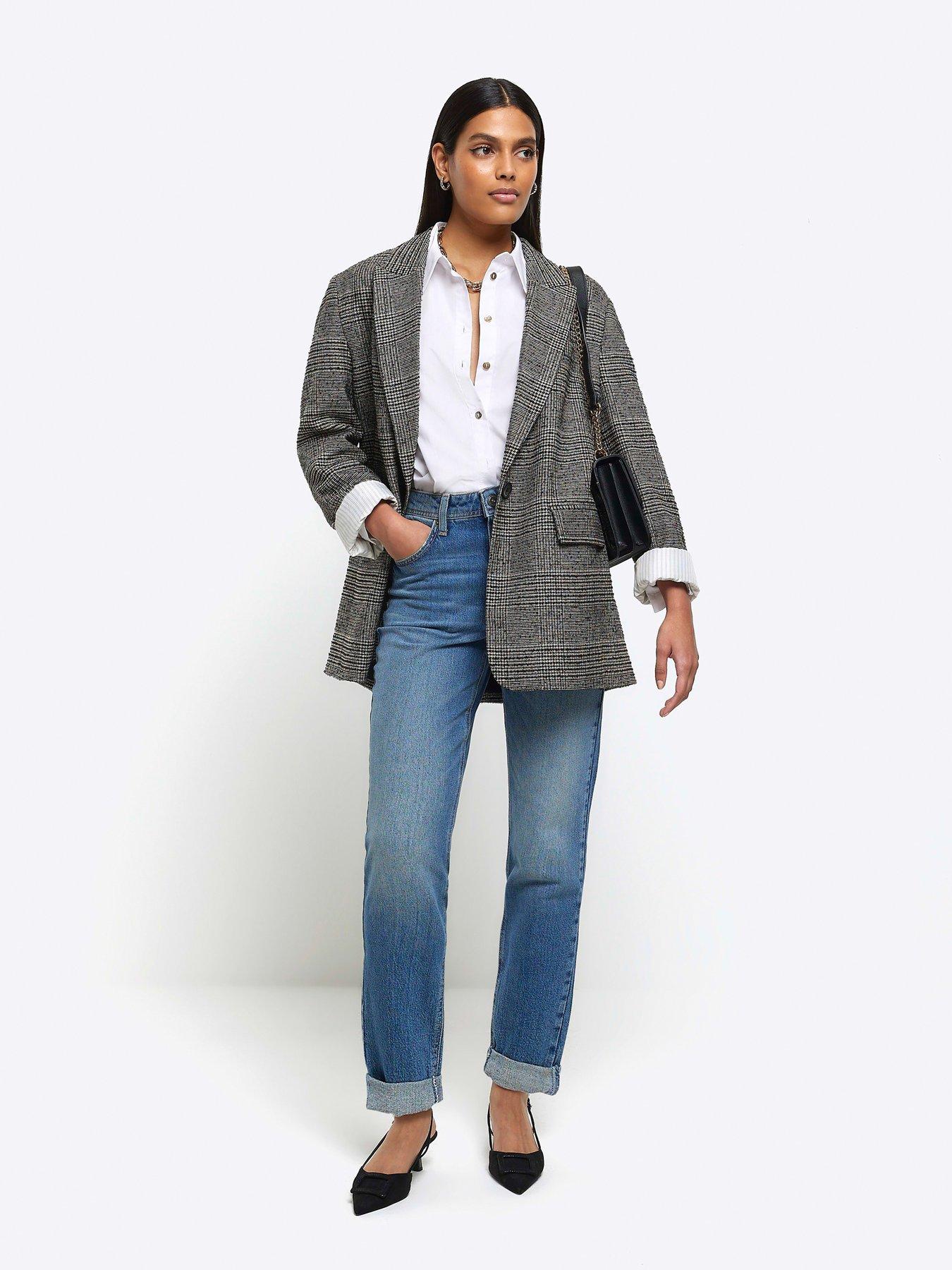 river-island-high-waisted-bum-sculpt-mom-jeans-blueoutfit