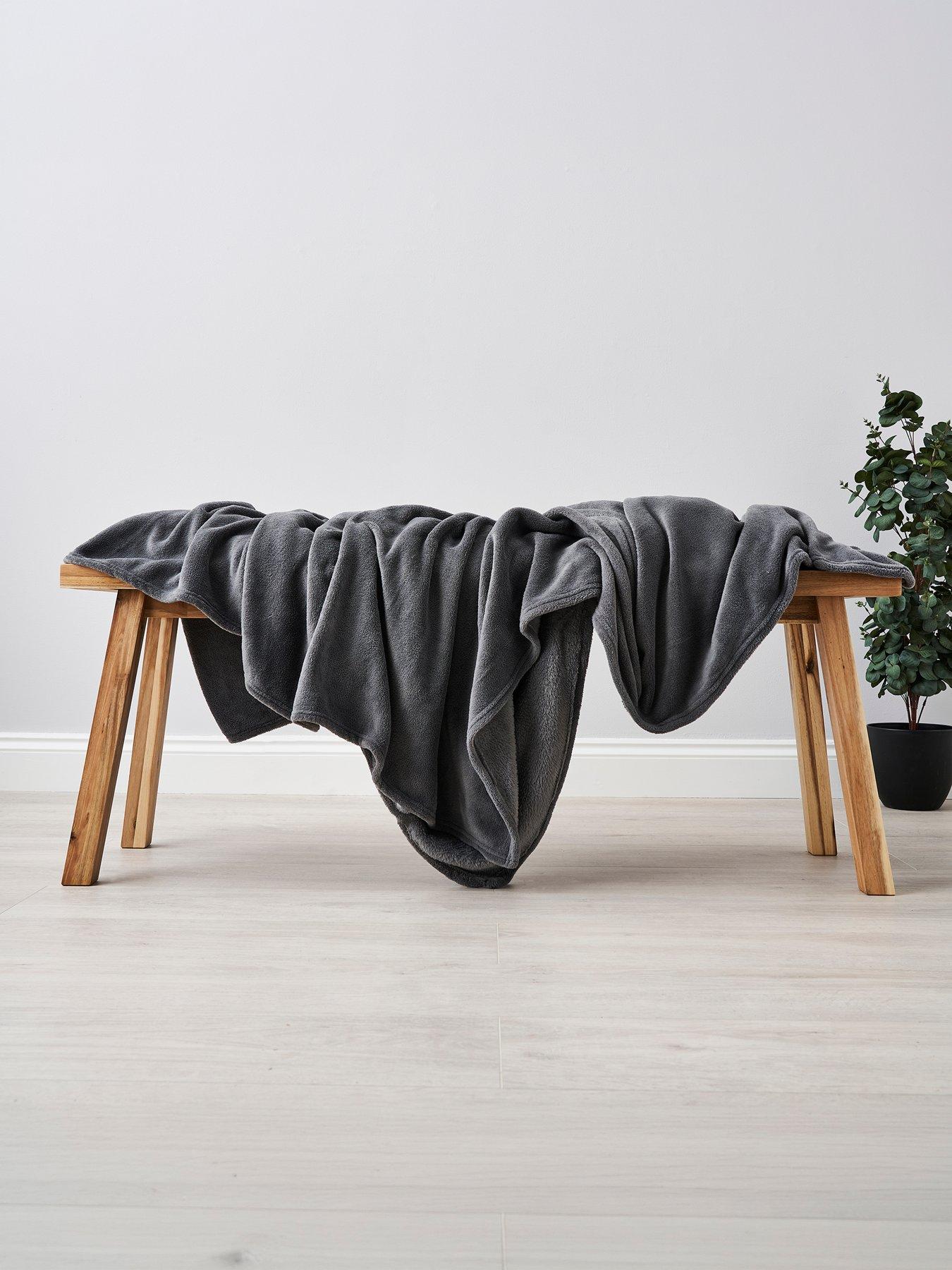 The Very Collection Micro Fleece Throw