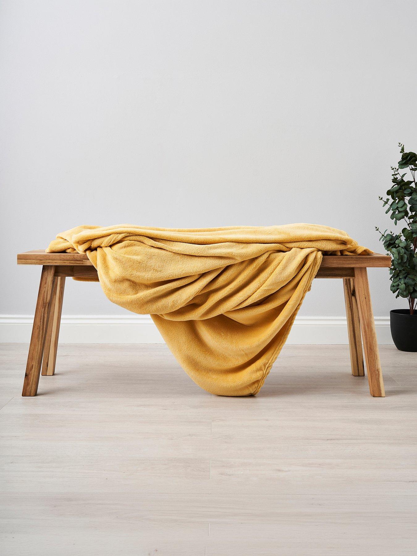 The Very Collection Micro Fleece Throw
