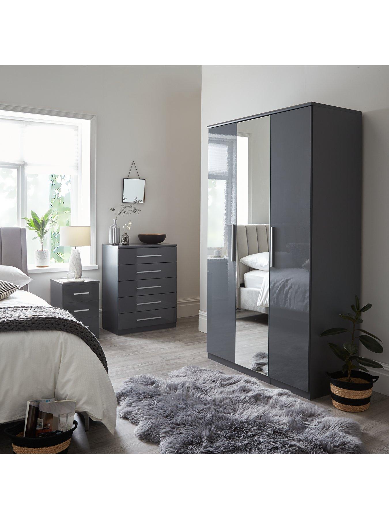 mirrored wardrobe bedroom sets