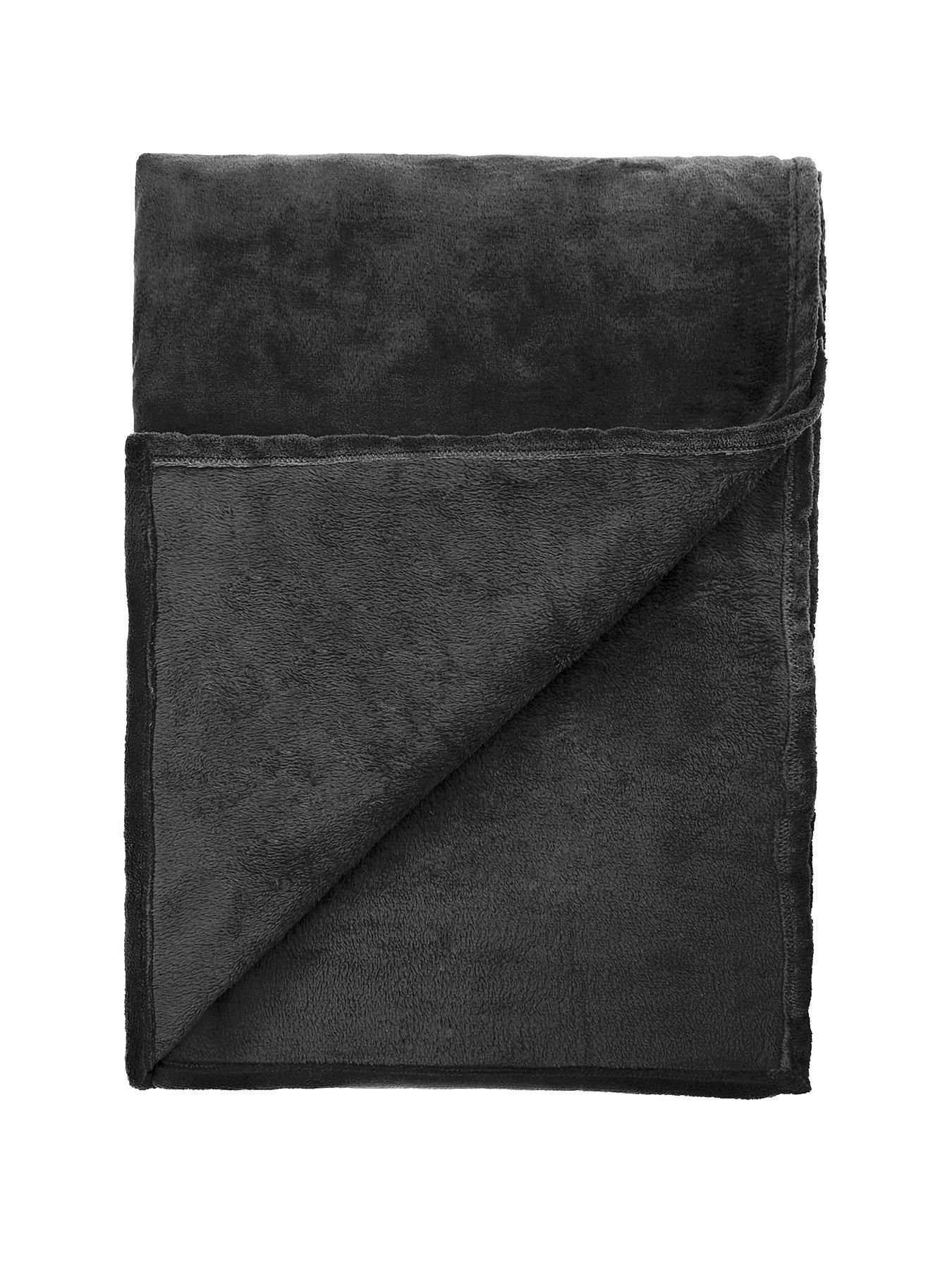 Image 1 of 1 of The Very Collection Jumbo Fleece Throw - Black
