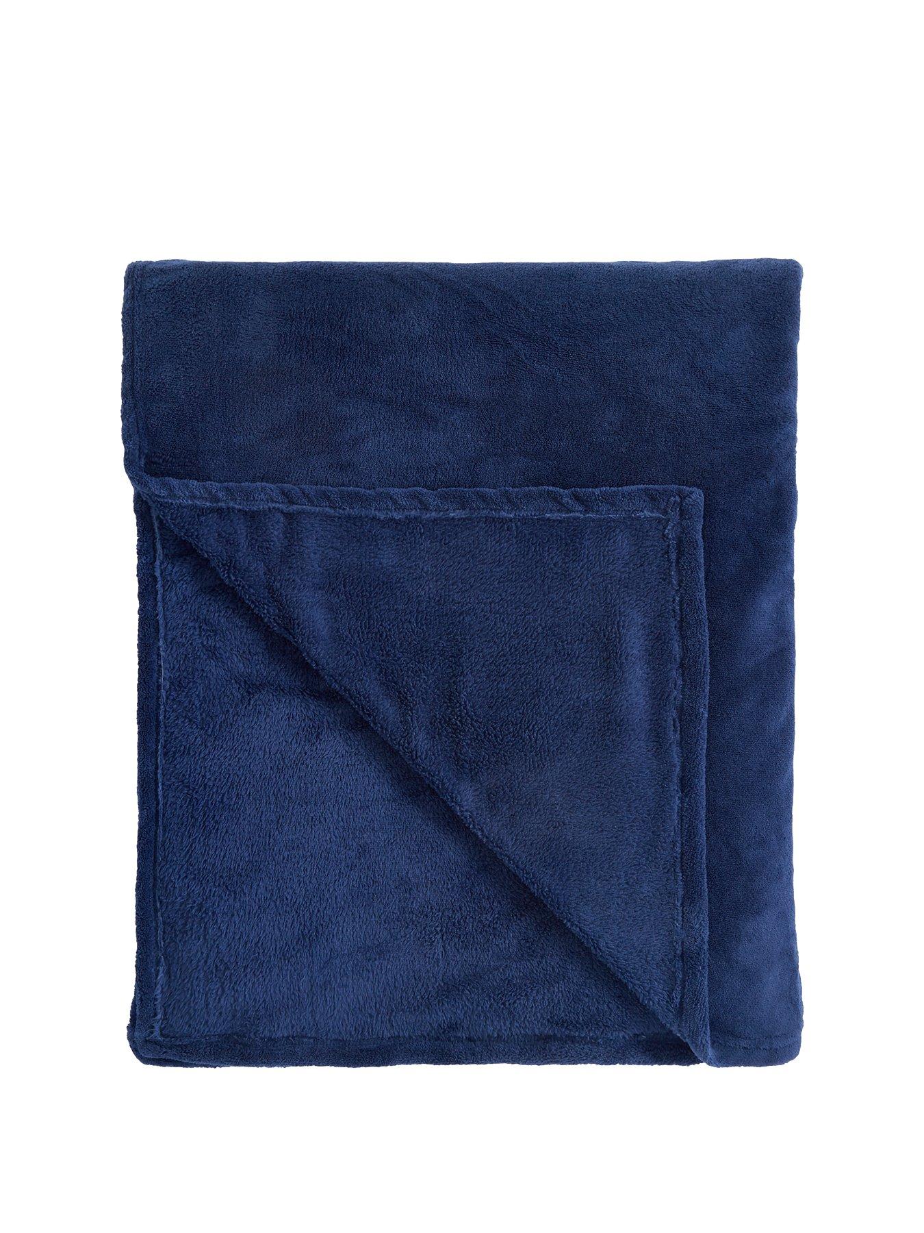undefined Jumbo Fleece Throw - Black
