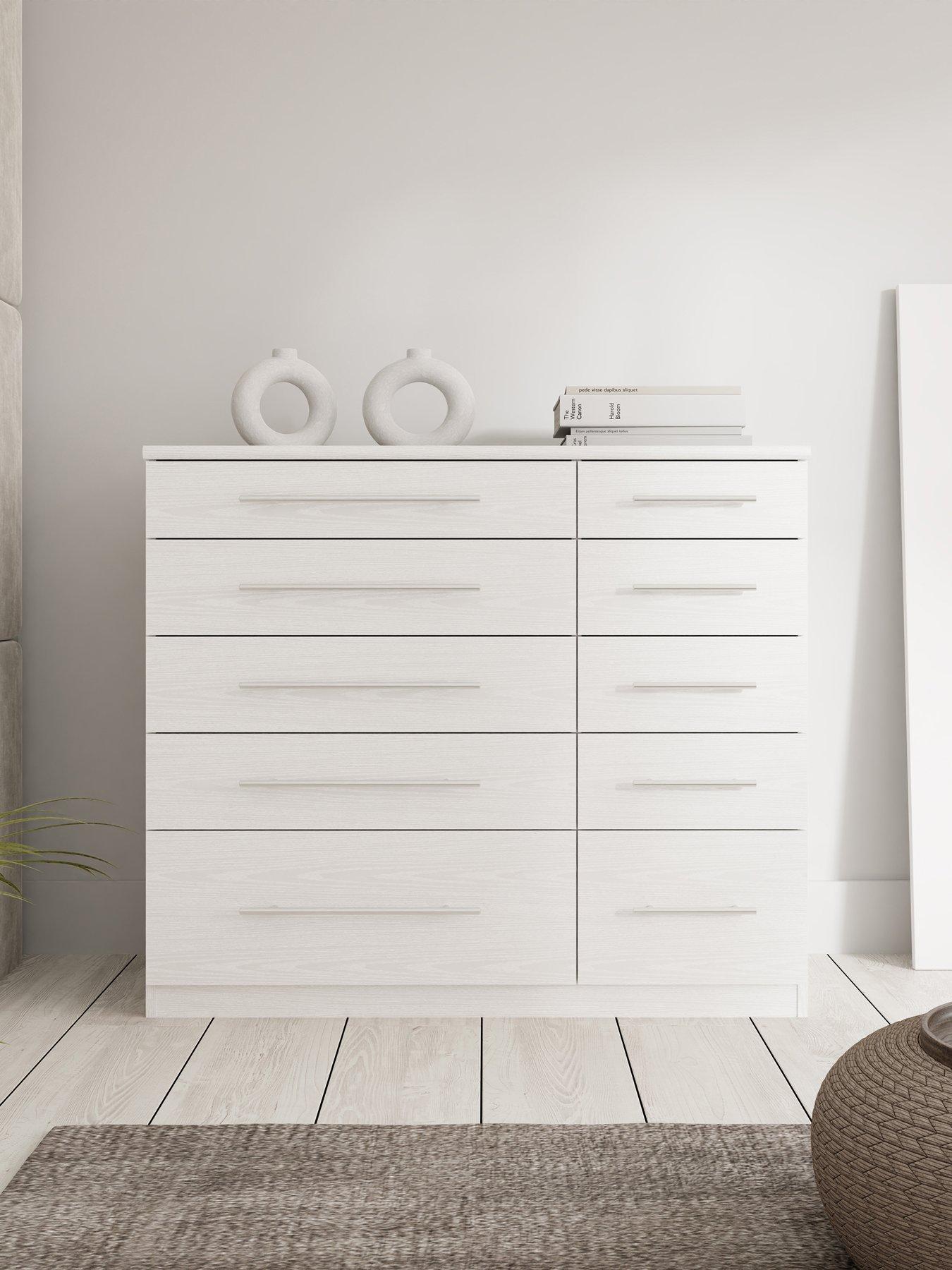 the-very-collection-home-essentials--nbspprague-5-5-graduated-chest-of-drawersnbsp--fscreg-certified
