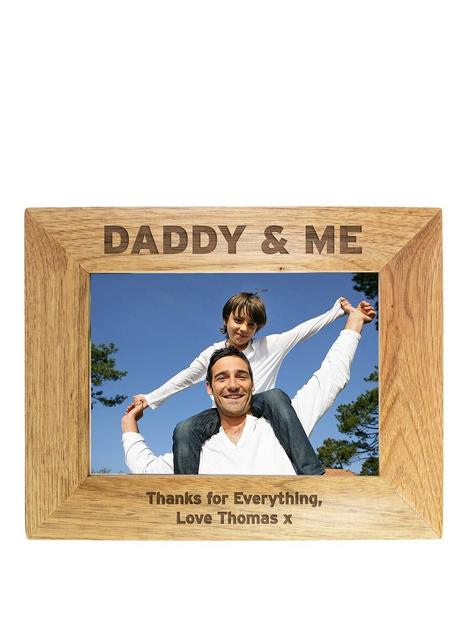 the-personalised-memento-company-personalised-daddy-amp-me-wooden-photo-frame