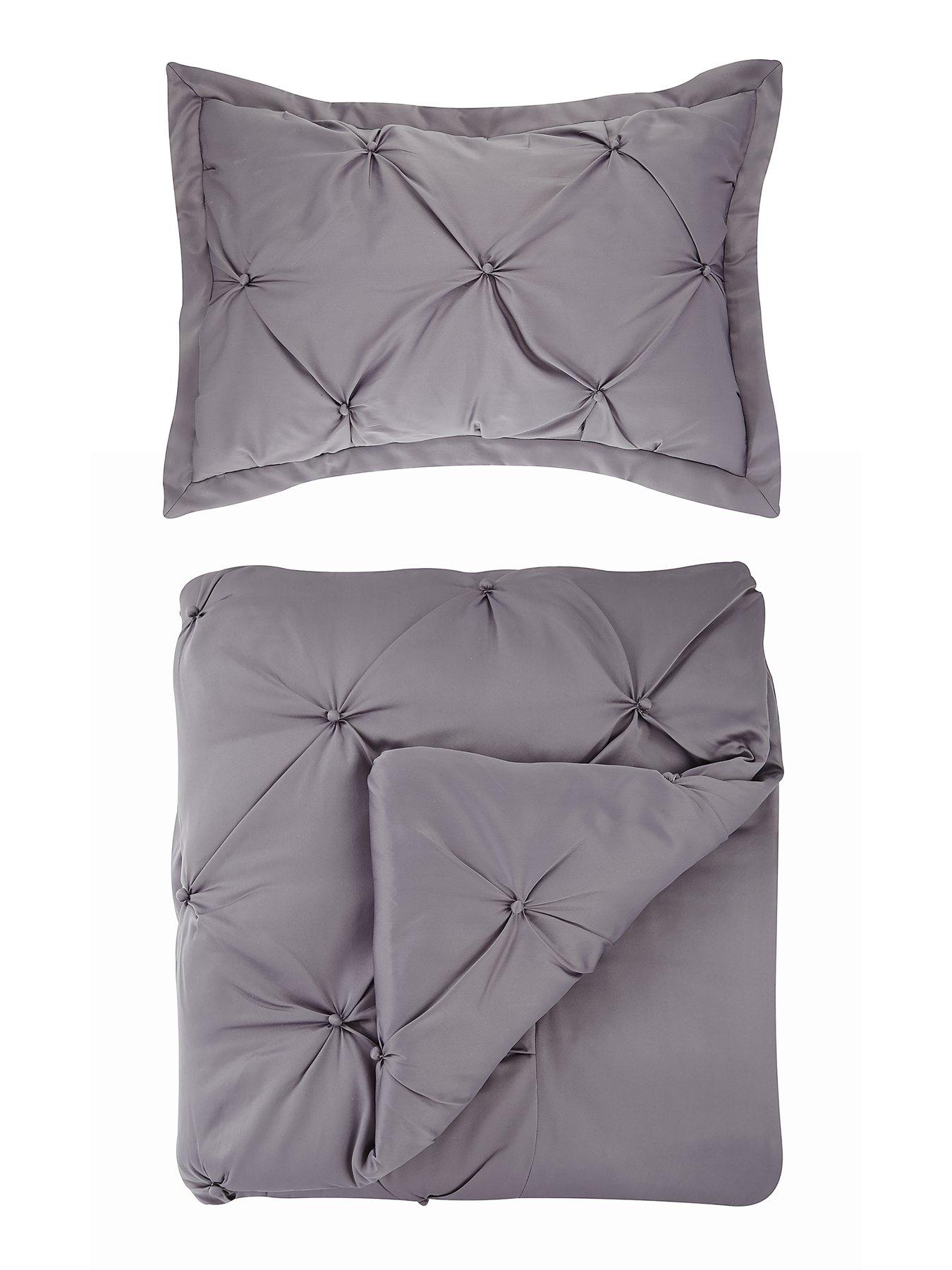 the-very-collection-boston-bedspread-throw-and-pillow-shams-silver