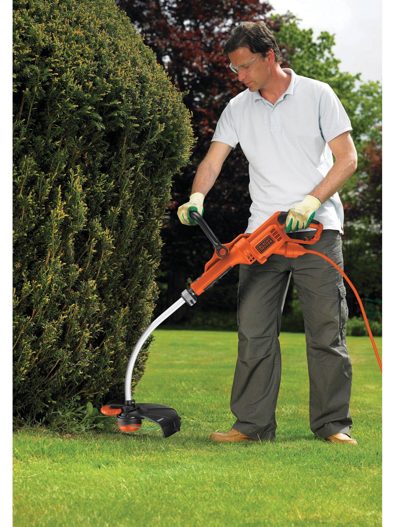 Image 2 of 4 of Black & Decker GL7033-GB 700W High Performance Strimmer