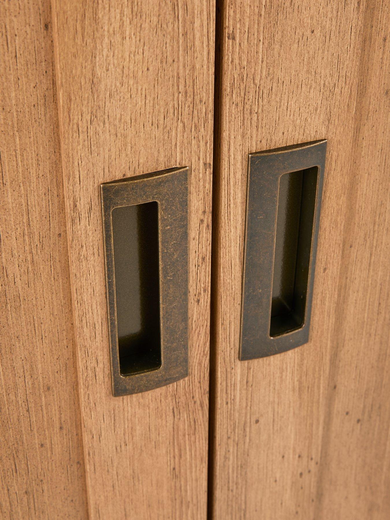 the-very-collection-clifton-compactnbspsideboarddetail