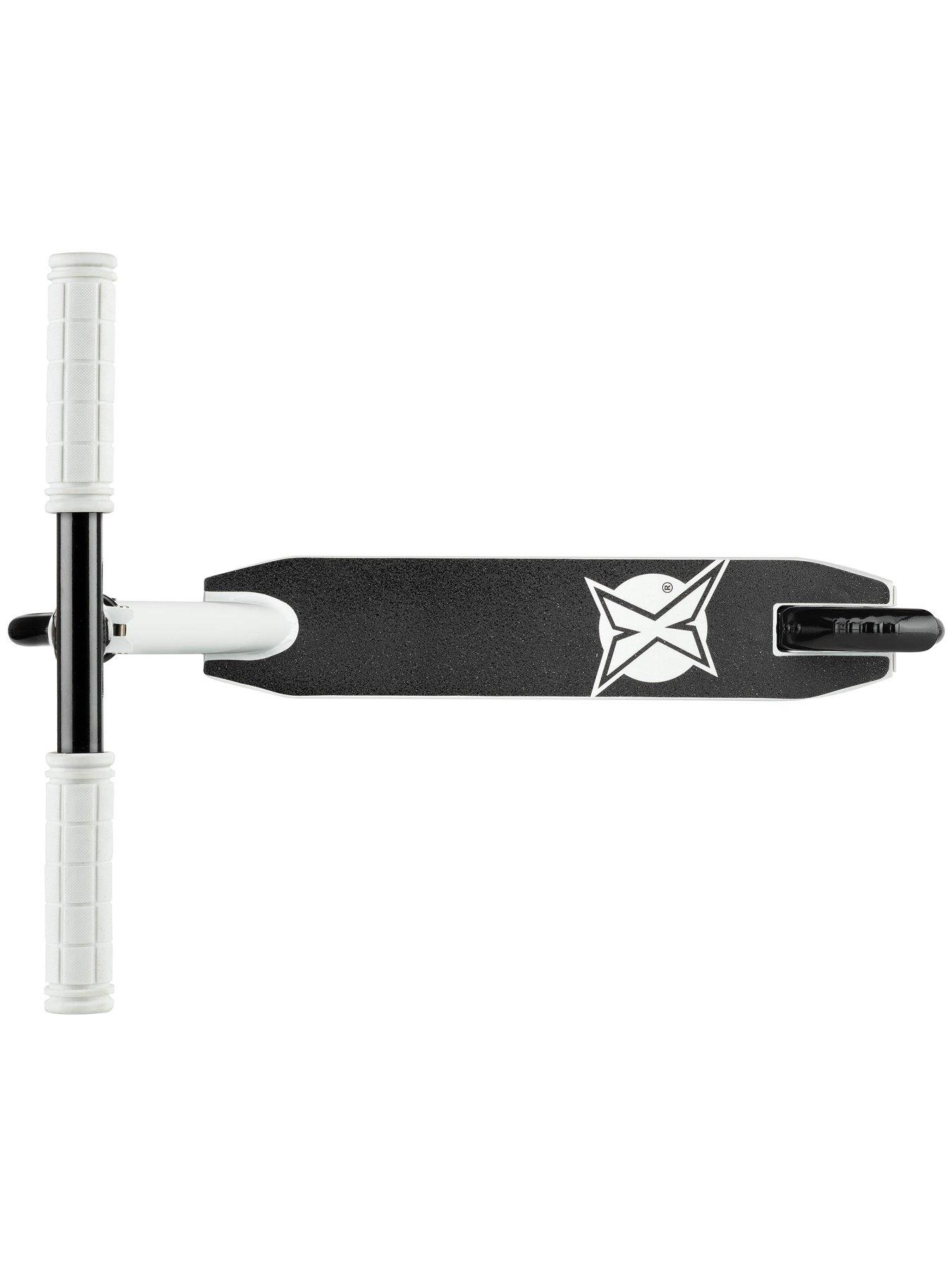 Image 3 of 7 of XOOTZ Invert T-Bar Stunt Scooter