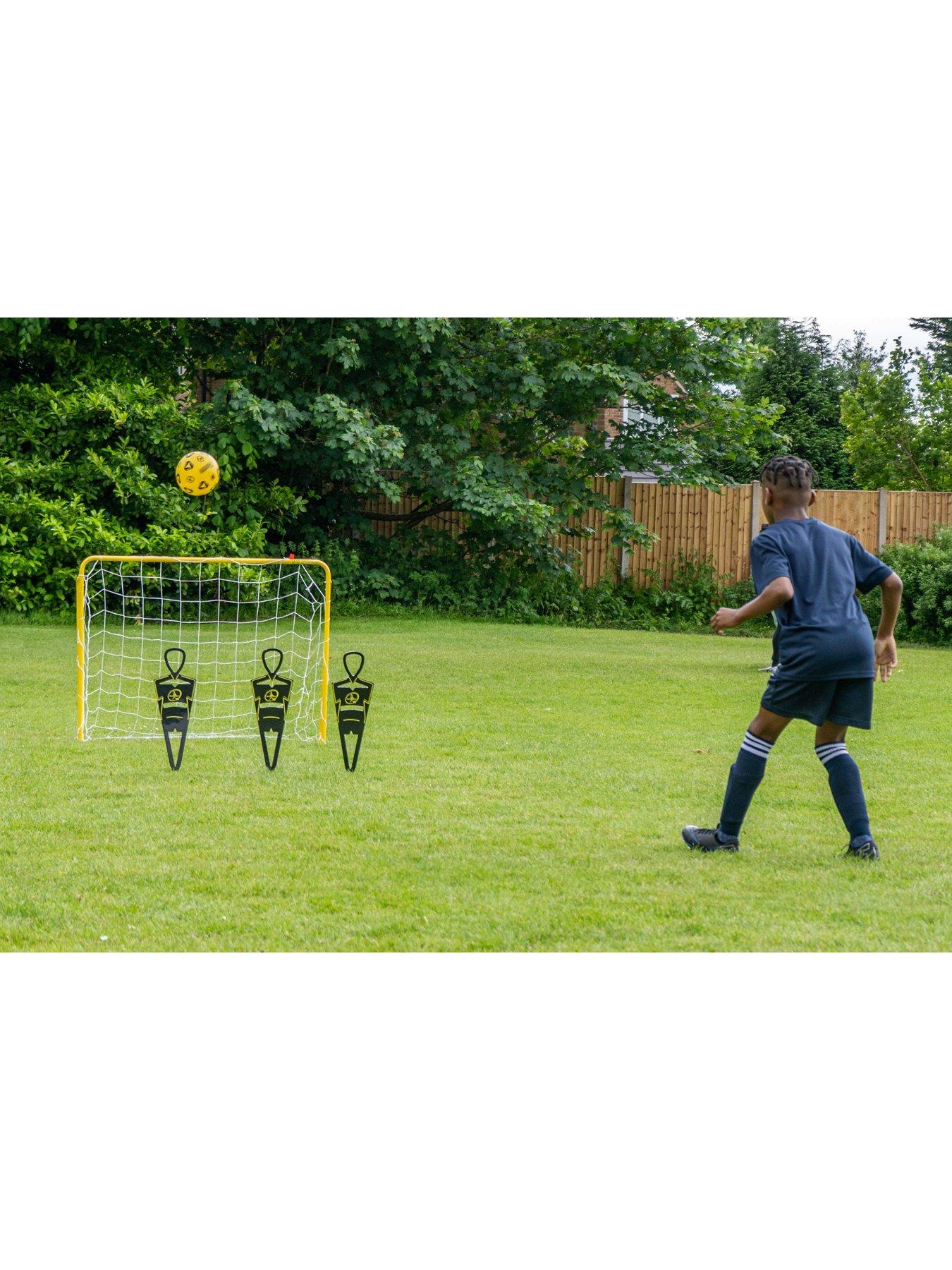 Image 2 of 7 of Kickmaster Ultimate Football Challenge