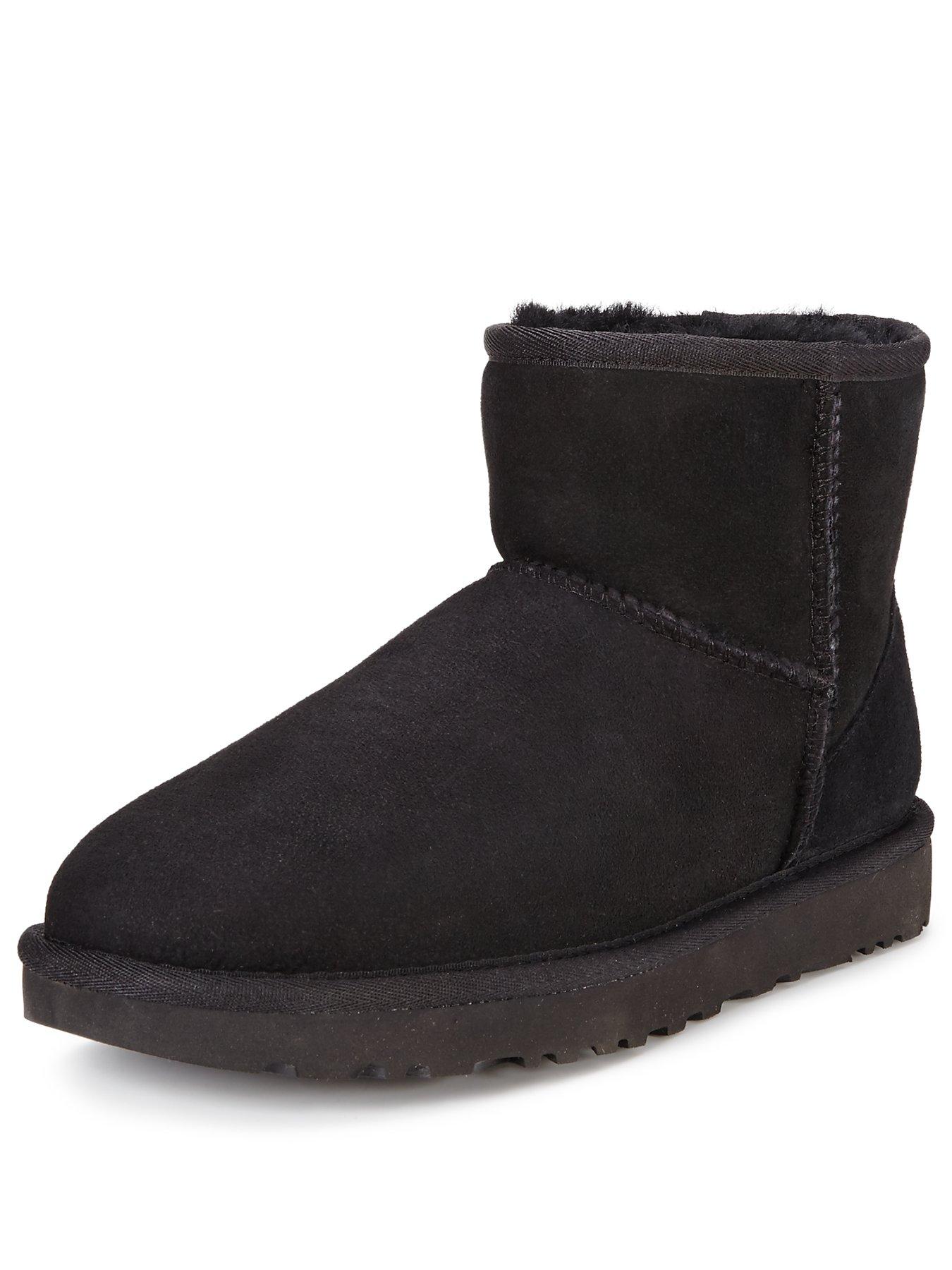 ugg-classic-ii-mini-boot-blackstillFront