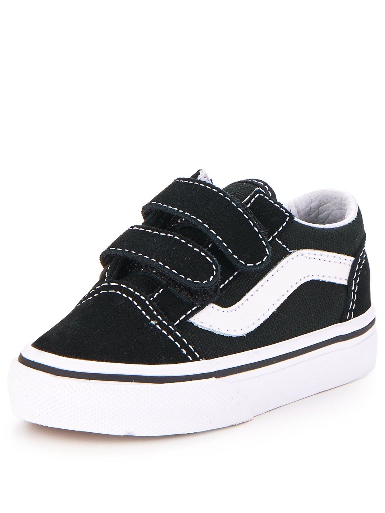 vans-infant-unisex-old-skool-trainer-blackstillFront
