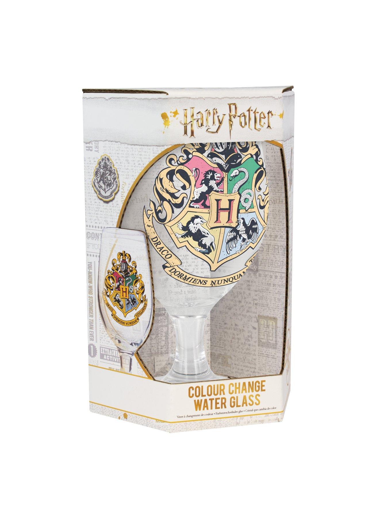 harry-potter-hogwarts-crest-magical-colour-change-drinking-glass-officially-licensed-harry-potter-and-wizarding-world-gobletstillFront