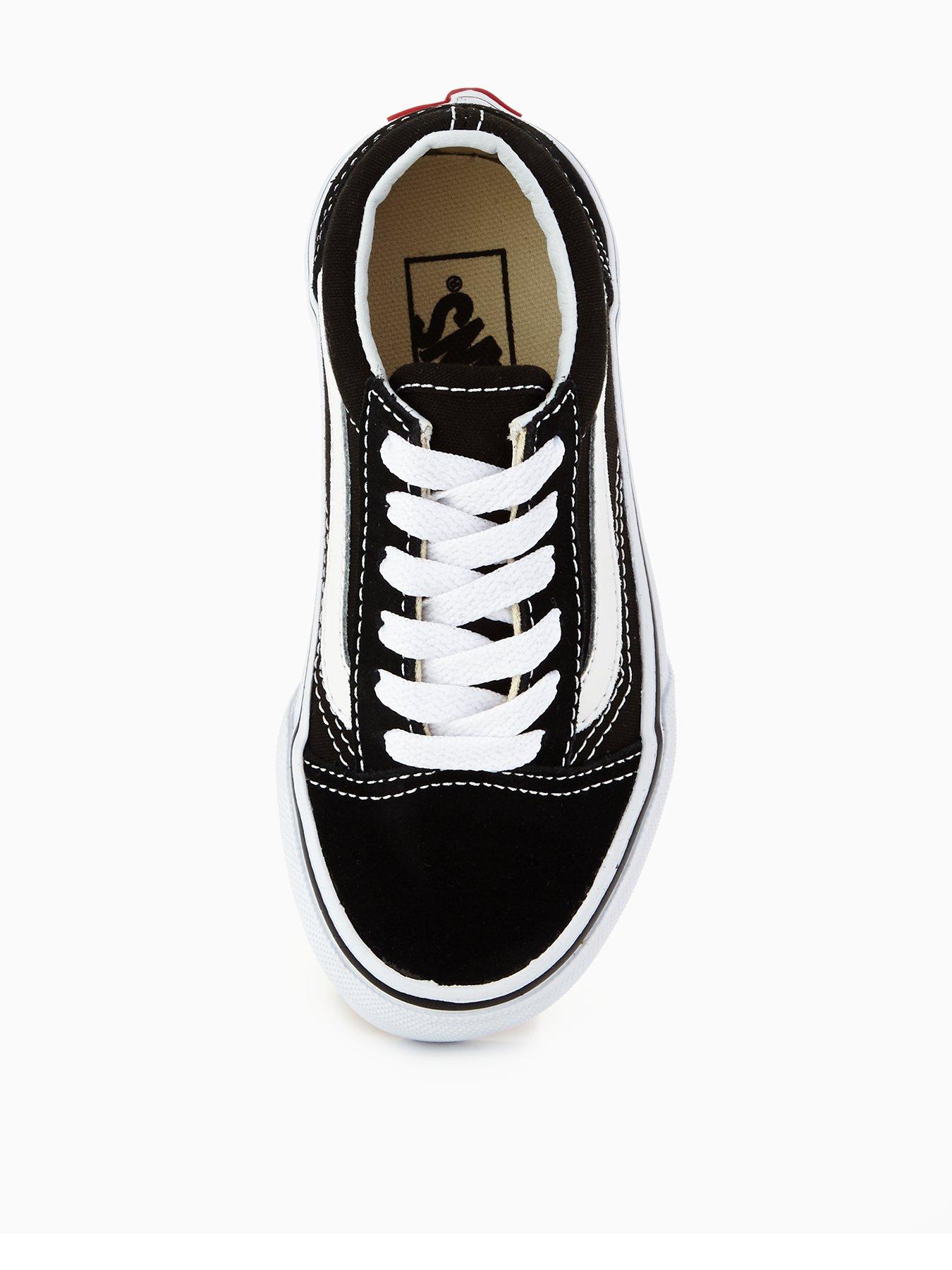 vans-kids-unisex-old-skool-trainer-blackwhiteoutfit