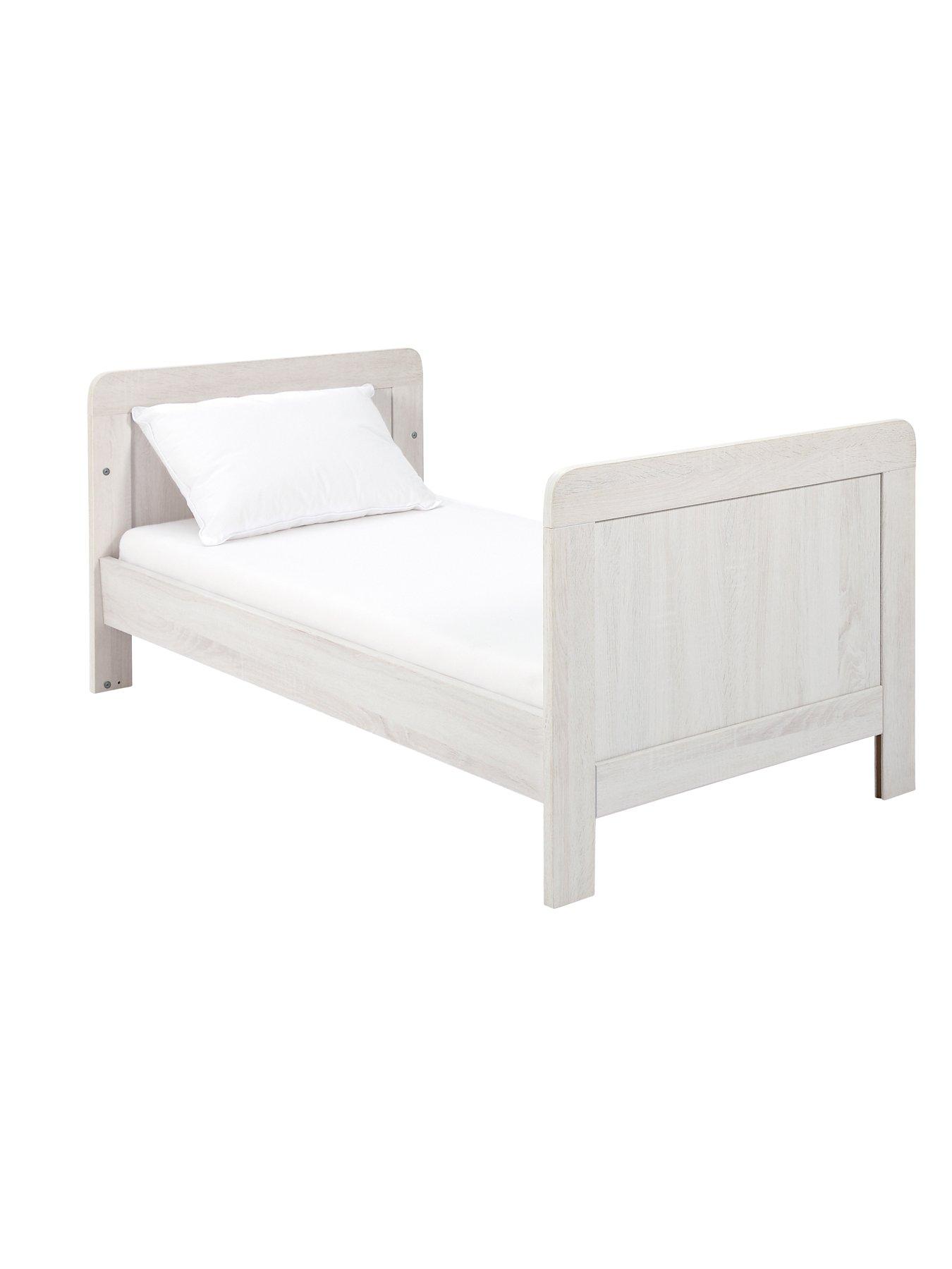 Image 4 of 6 of Mamas & Papas Atlas Cot Bed &amp; Dresser