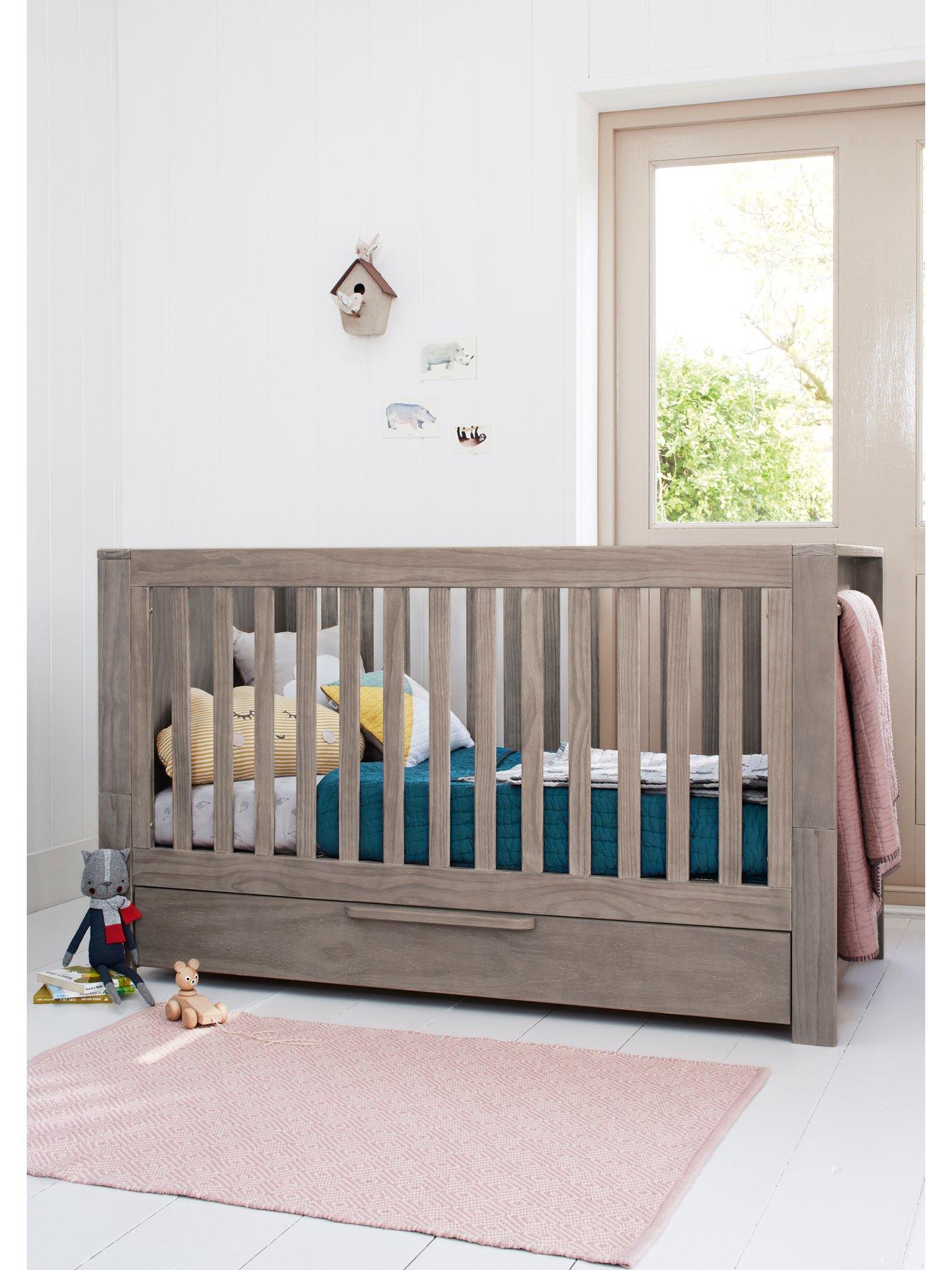 Image 4 of 5 of Mamas & Papas Franklin Cot Bed