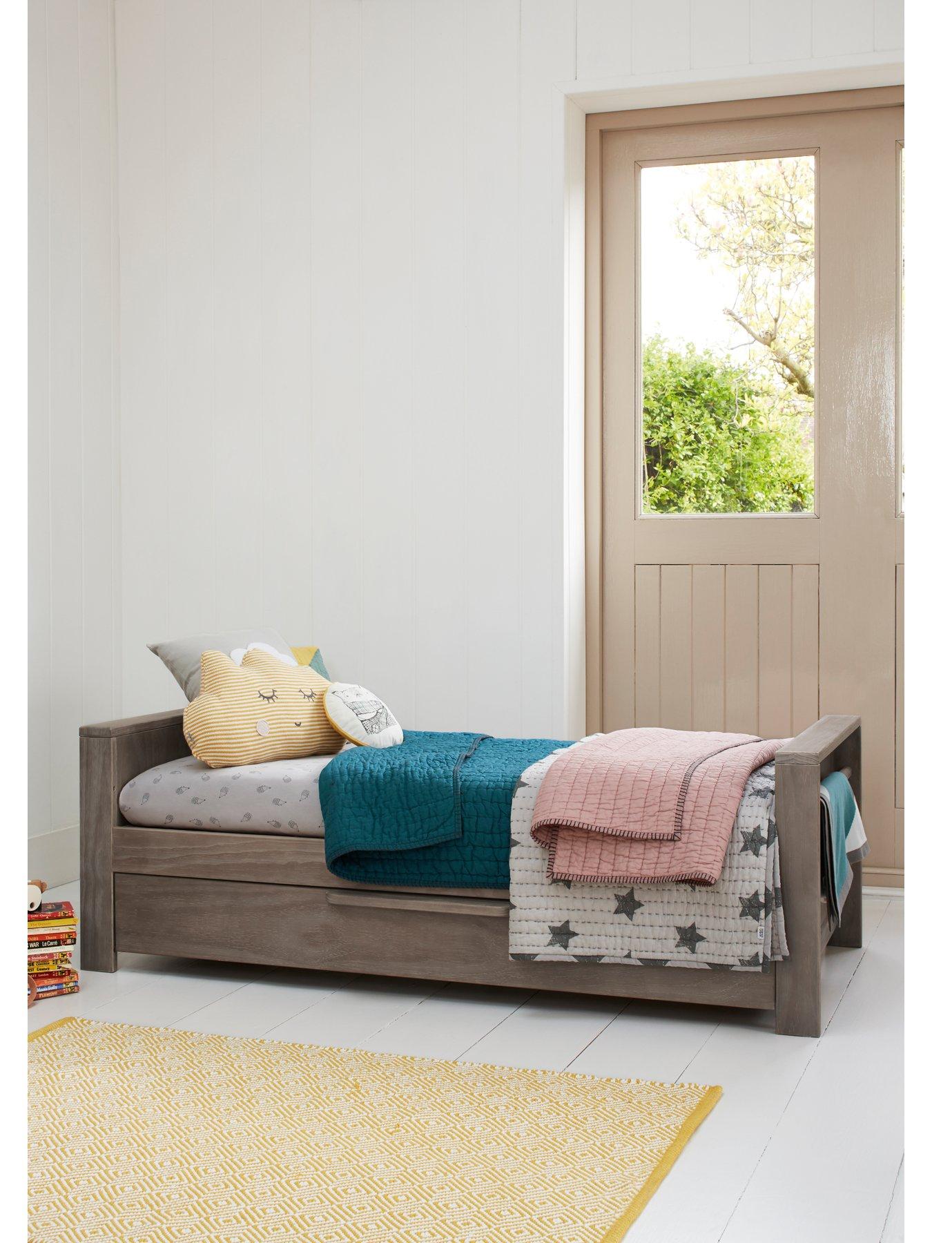 Franklin cheap cot bed