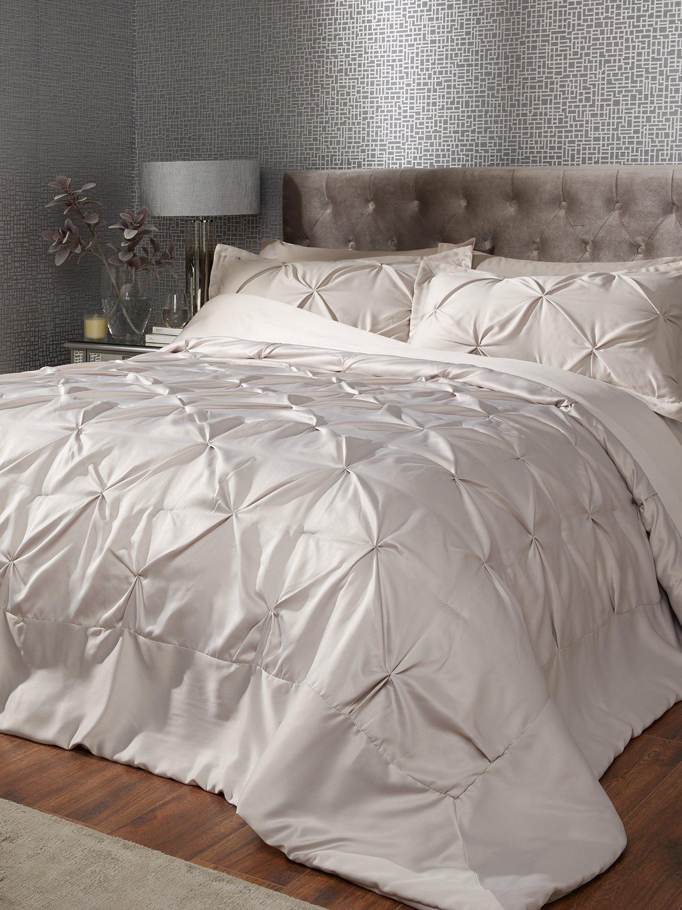 Image 1 of 4 of The Very Collection Florence Bedspread and Pillow Sham Set - Natural