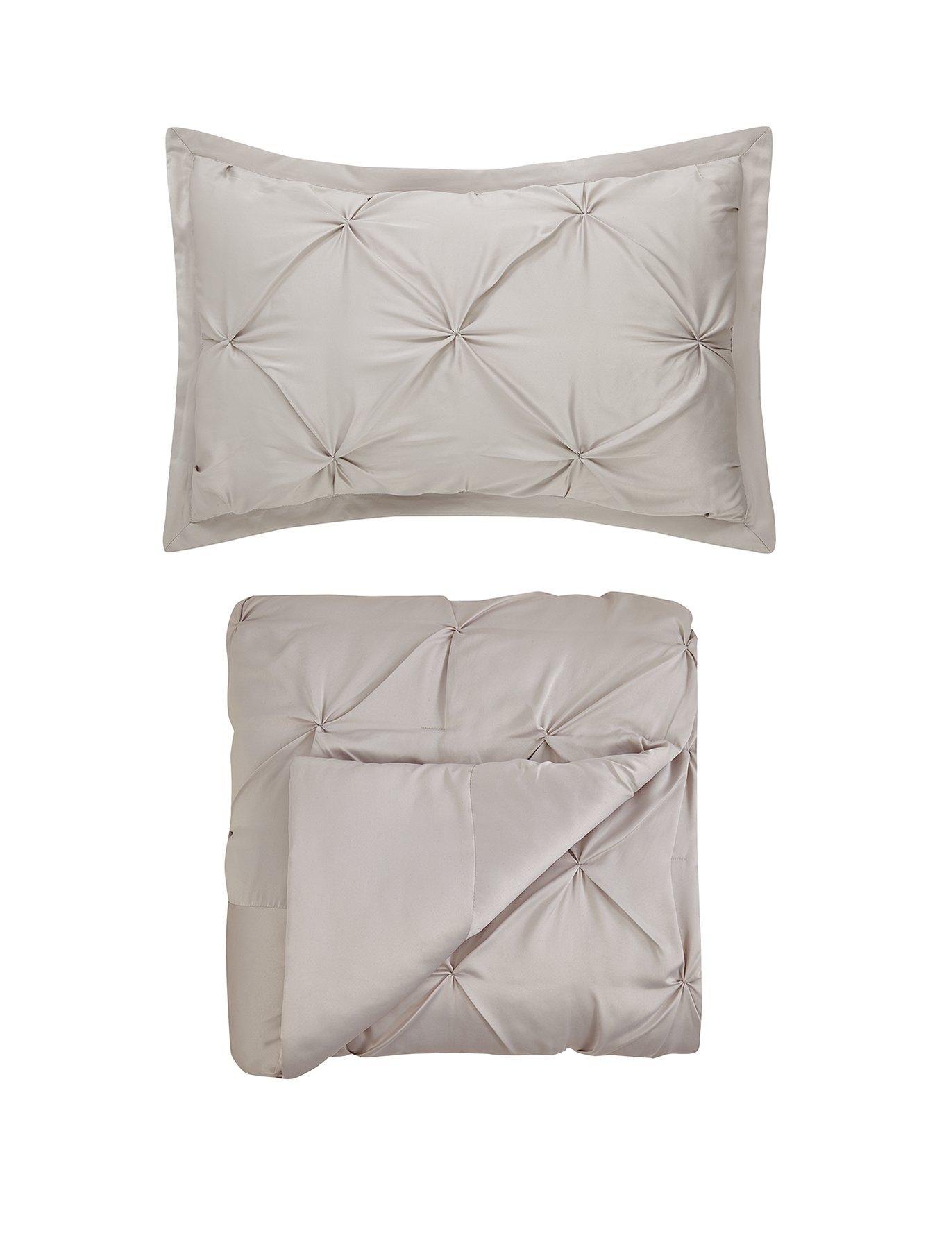 Image 2 of 4 of The Very Collection Florence Bedspread and Pillow Sham Set - Natural