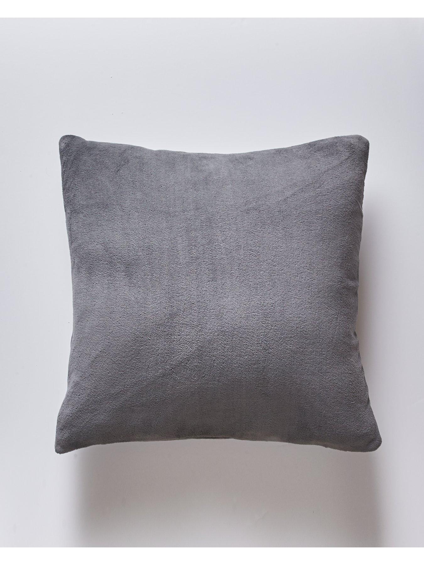 The Very Collection Microfleece Cushion
