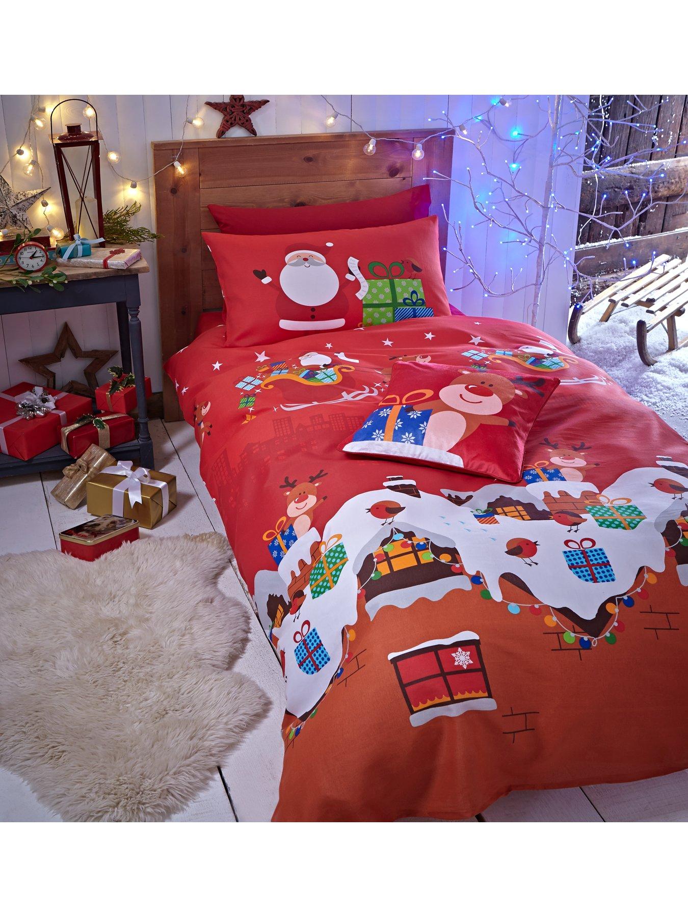 undefined Santas Christmas Presents Duvet Cover Set - Red
