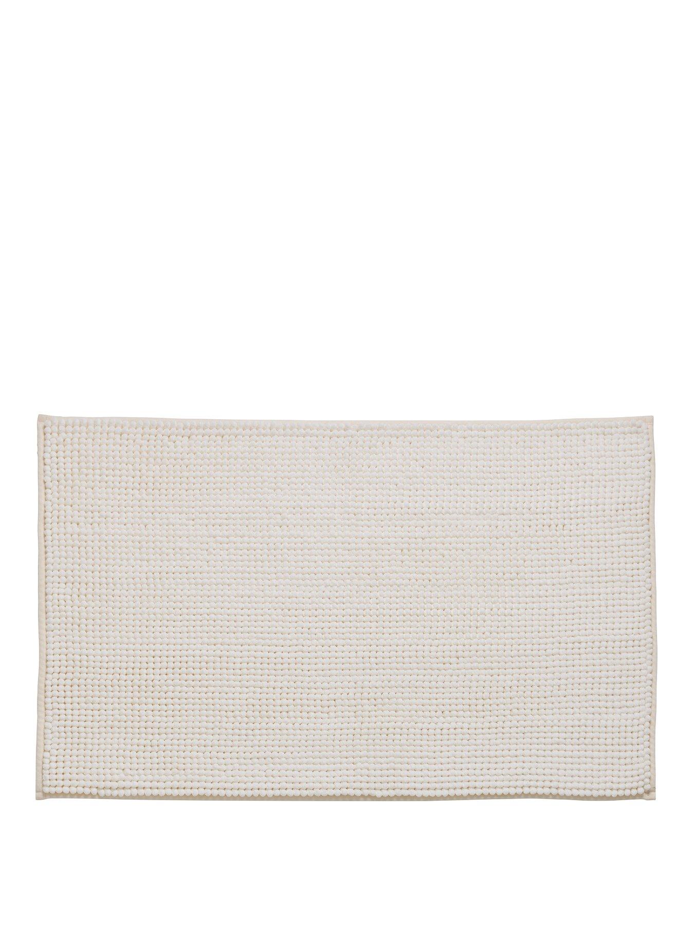 catherine-lansfield-zero-twist-bobble-bath-mat