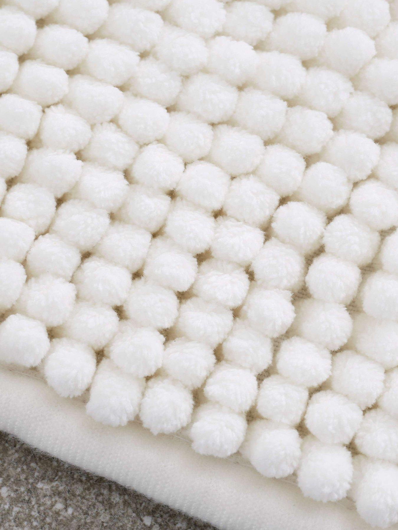 Image 3 of 4 of Catherine Lansfield Zero Twist Bobble Bath Mat