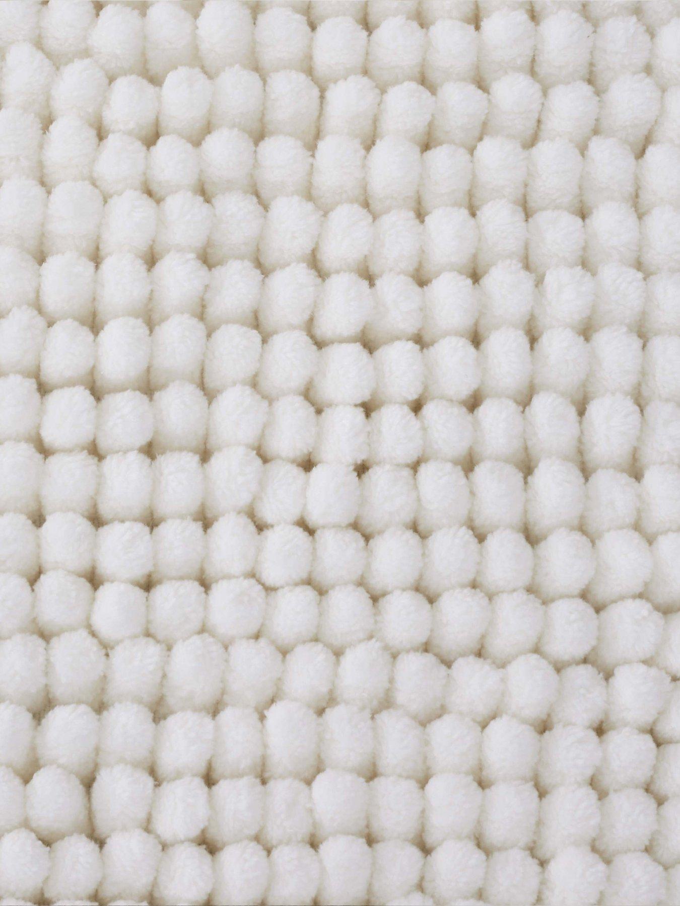 Image 4 of 4 of Catherine Lansfield Zero Twist Bobble Bath Mat
