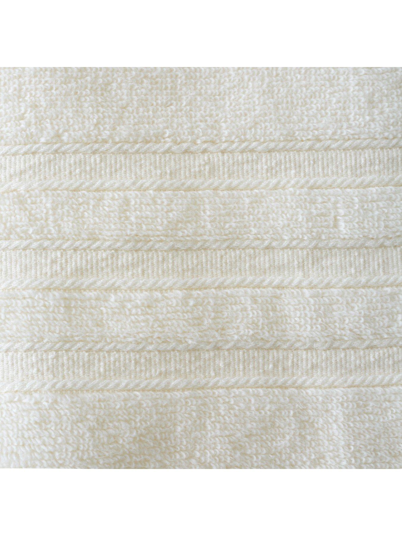 Image 3 of 6 of Catherine Lansfield Zero Twist Bath Sheet Pair