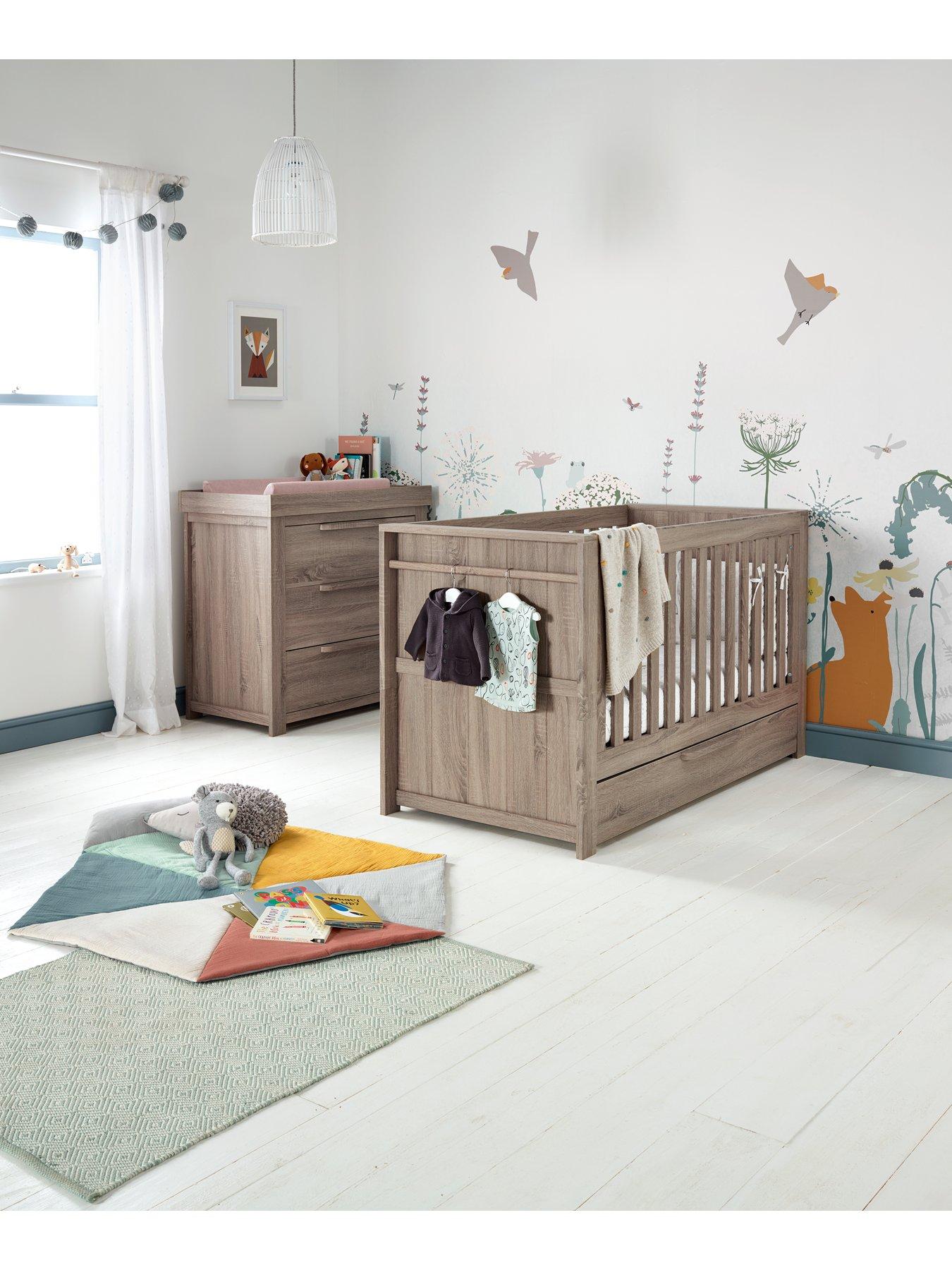 mamas-papas-franklin-cot-bed-and-dresser-changerstillFront