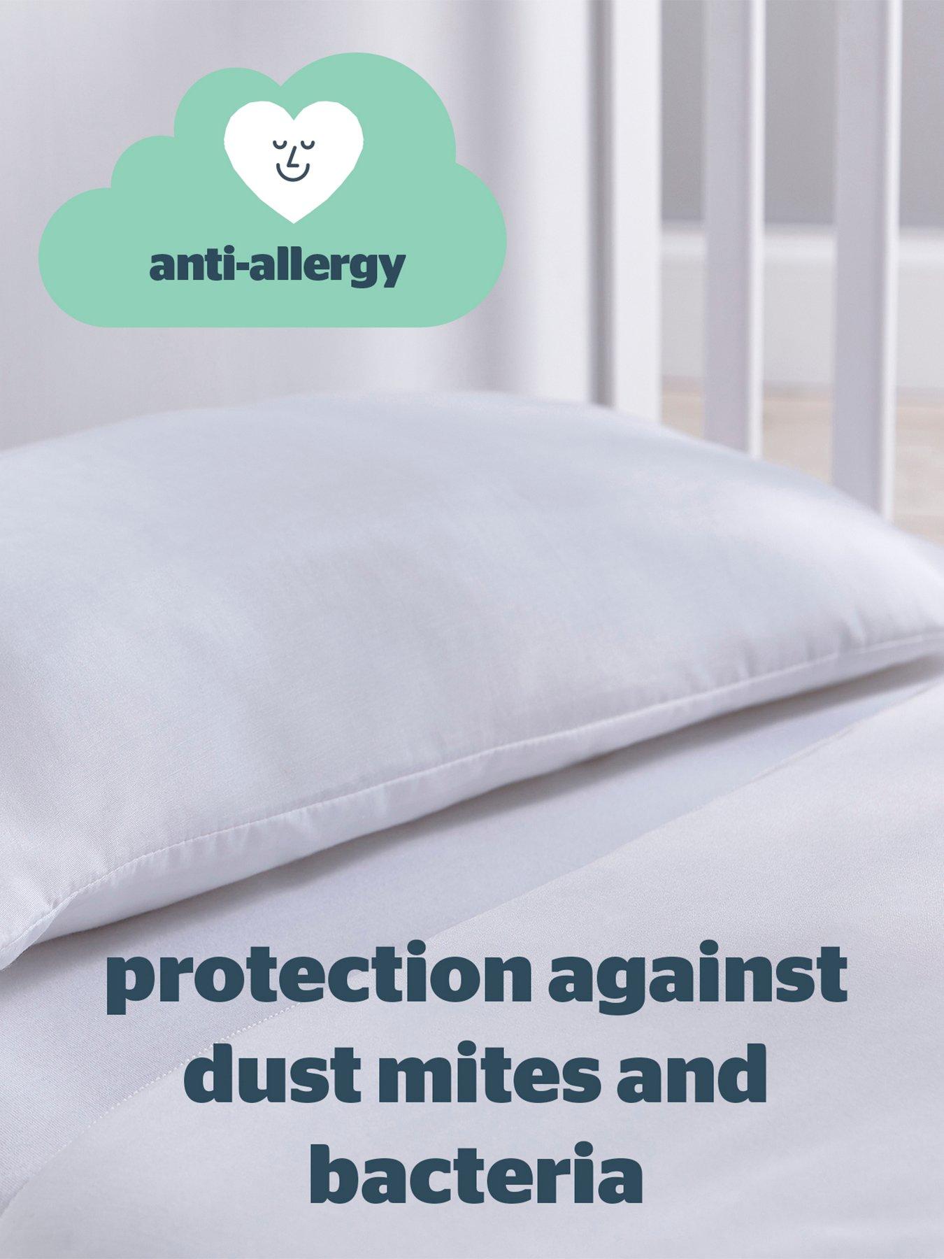 Cot bed pillow silent night 2025