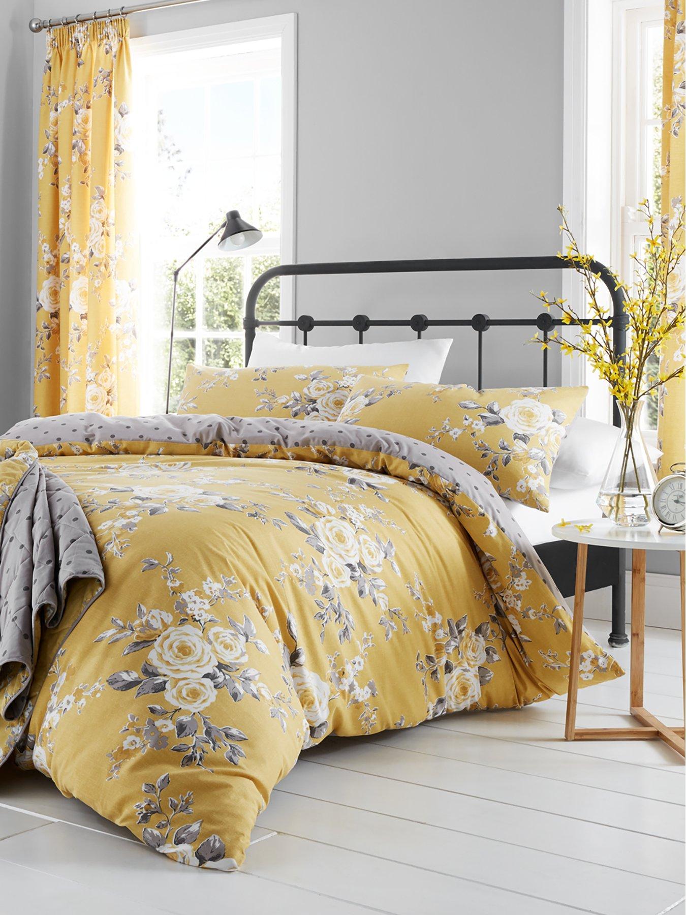 Image 3 of 3 of Catherine Lansfield Canterbury Lined Eyelet Curtains