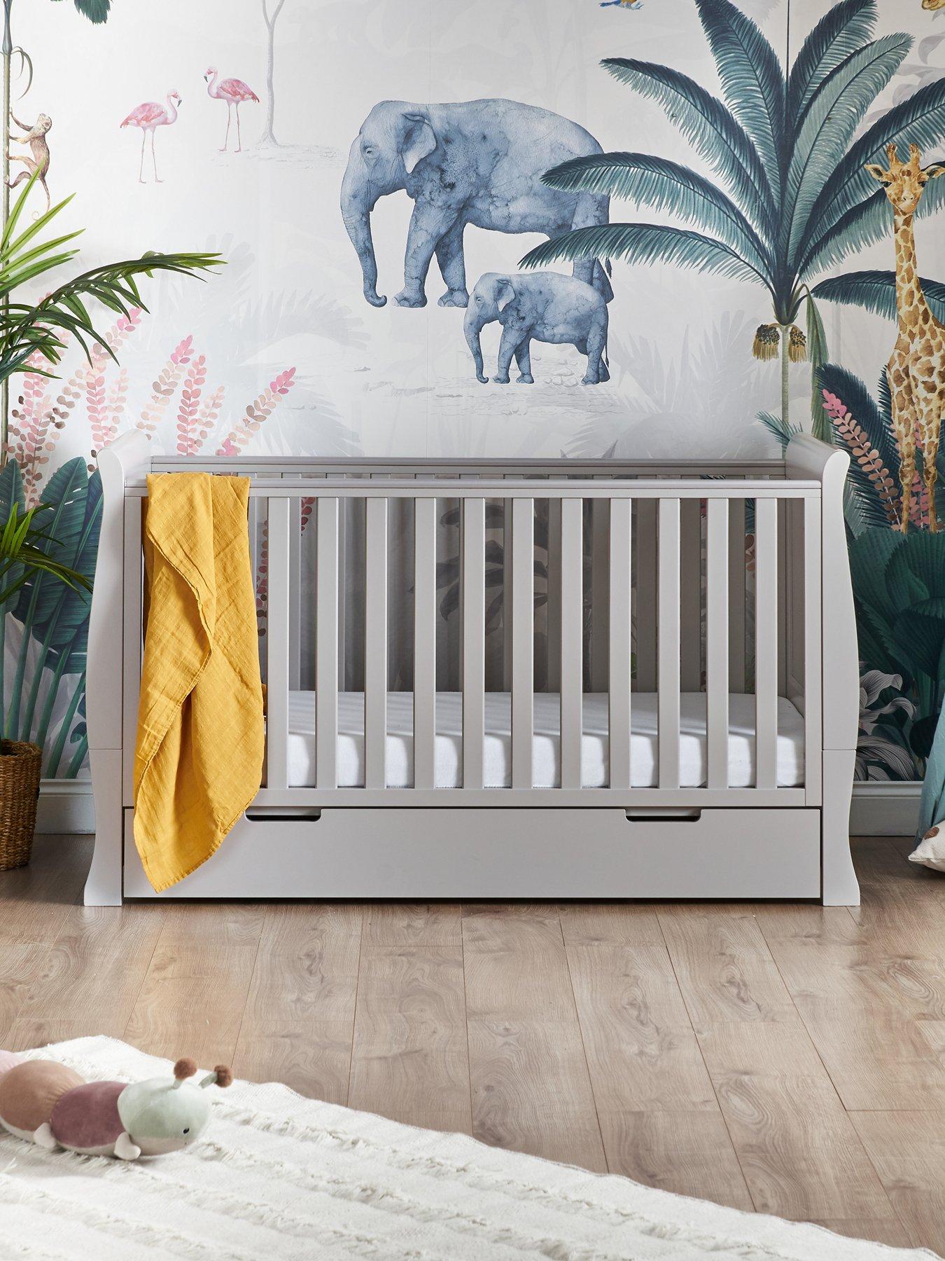 undefined Stamford Classic Sleigh Cot Bed