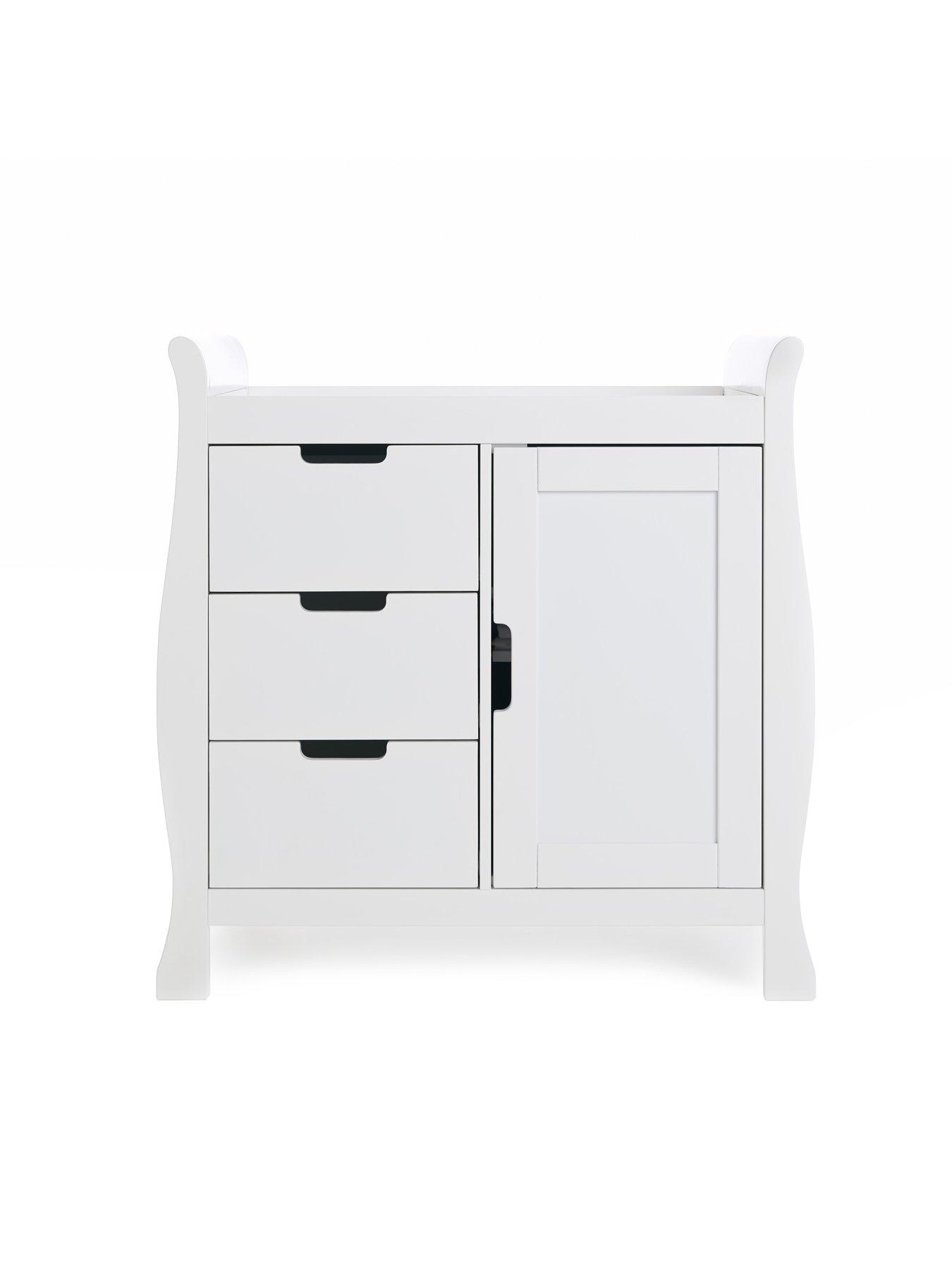 obaby-stamford-classic-sleigh-3-piece-nursery-furniture-setdetail