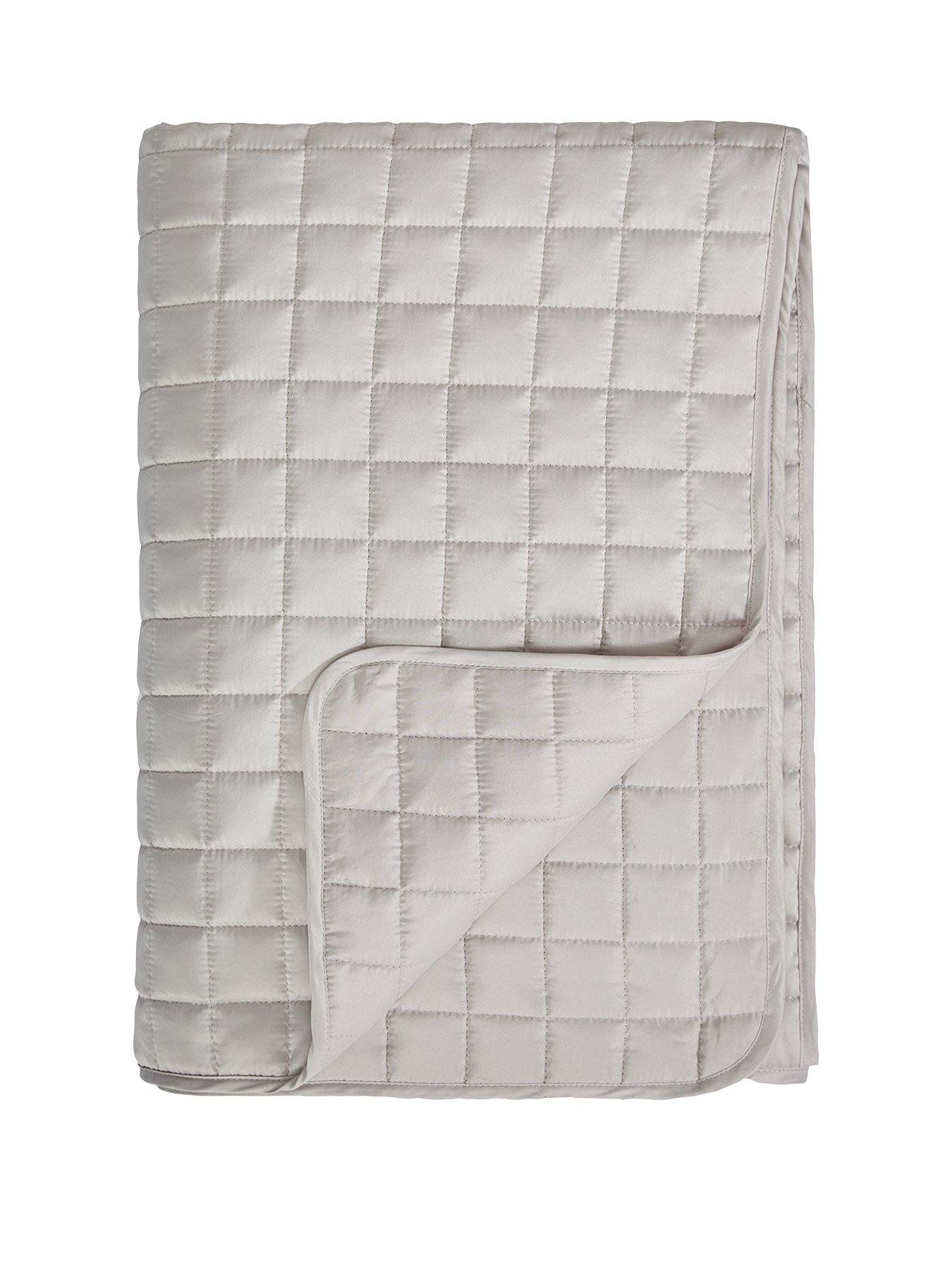 very-home-luxury-quilted-bedspread-throw-champagne