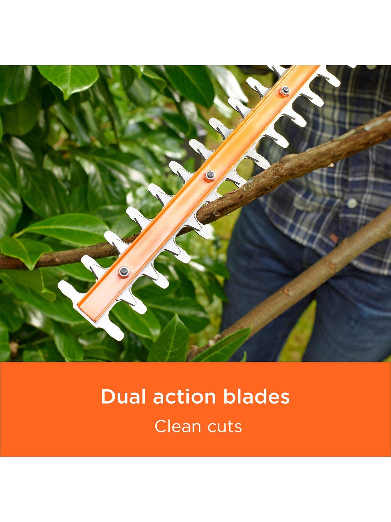 Image 4 of 5 of Black & Decker 420W Hedge Trimmer