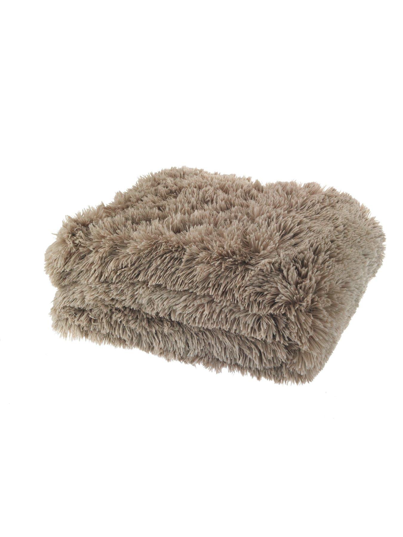 catherine-lansfield-cuddly-throw