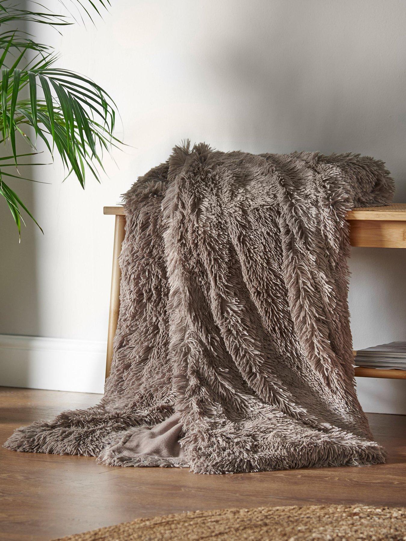 Catherine Lansfield Cuddly Throw