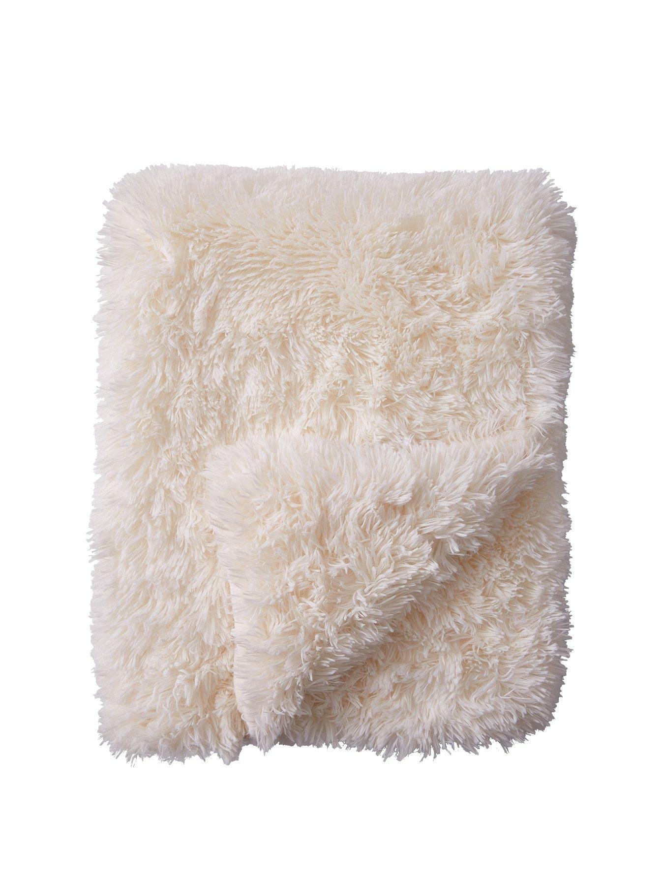 catherine-lansfield-cuddly-throw