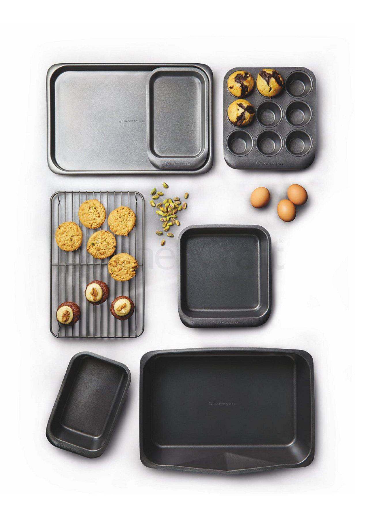 masterclass-smart-space-7-piece-stackable-non-stick-bakeware-setstillFront