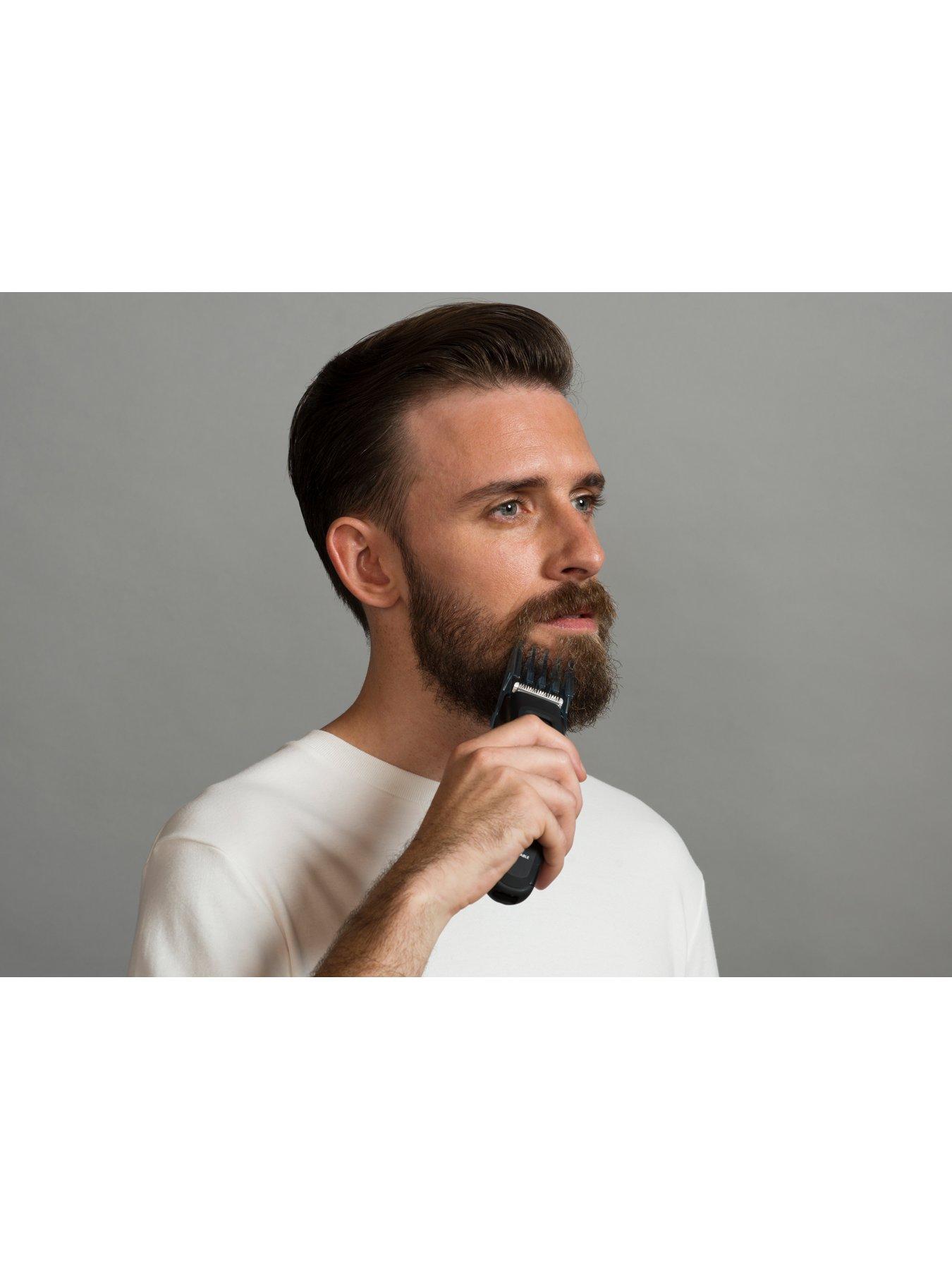 Image 3 of 5 of Panasonic ER-GB86 Wet and Dry Beard Trimmer with long beard attachment