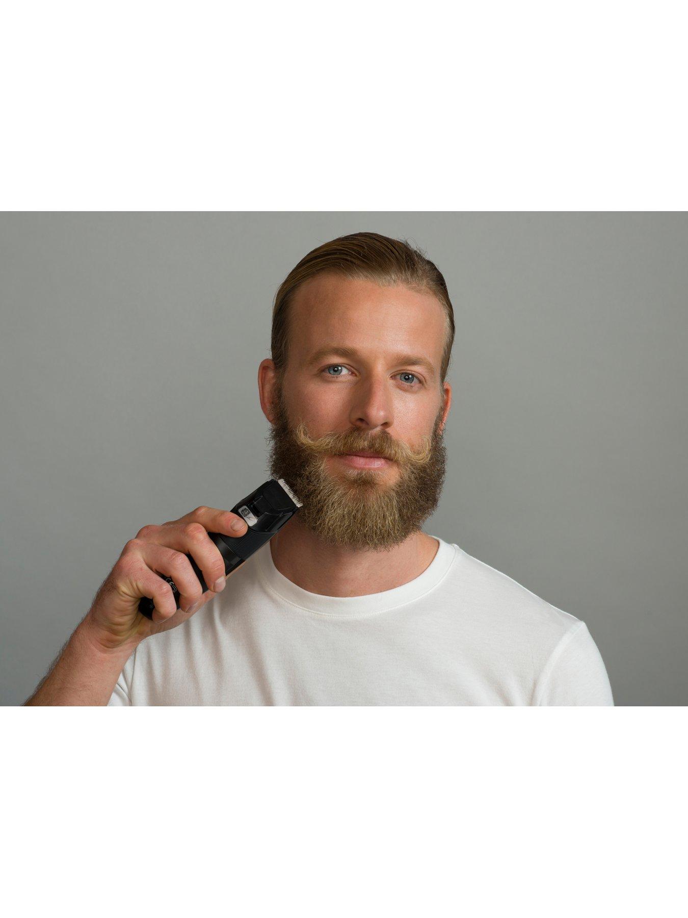 Image 4 of 5 of Panasonic ER-GB86 Wet and Dry Beard Trimmer with long beard attachment