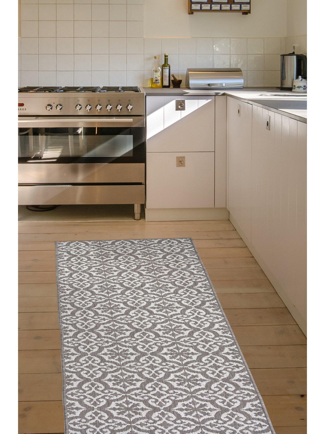Image 4 of 5 of The Very Collection Victorian Tile Utility Indoor/Outdoor Runner