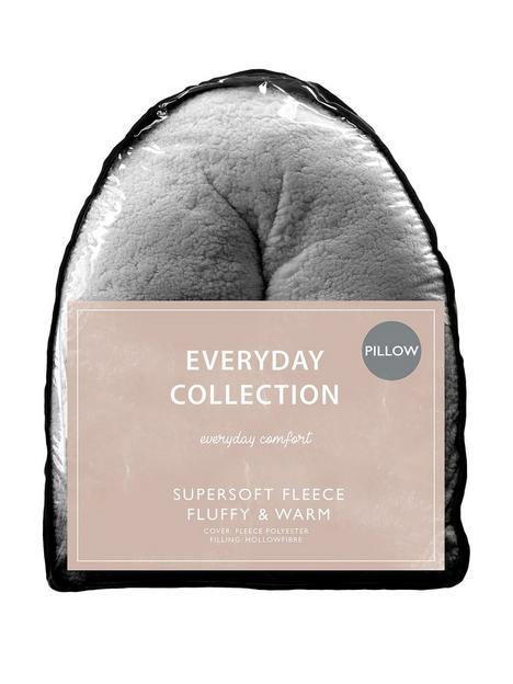 everyday-collection-teddy-fleece-v-shaped-pillow