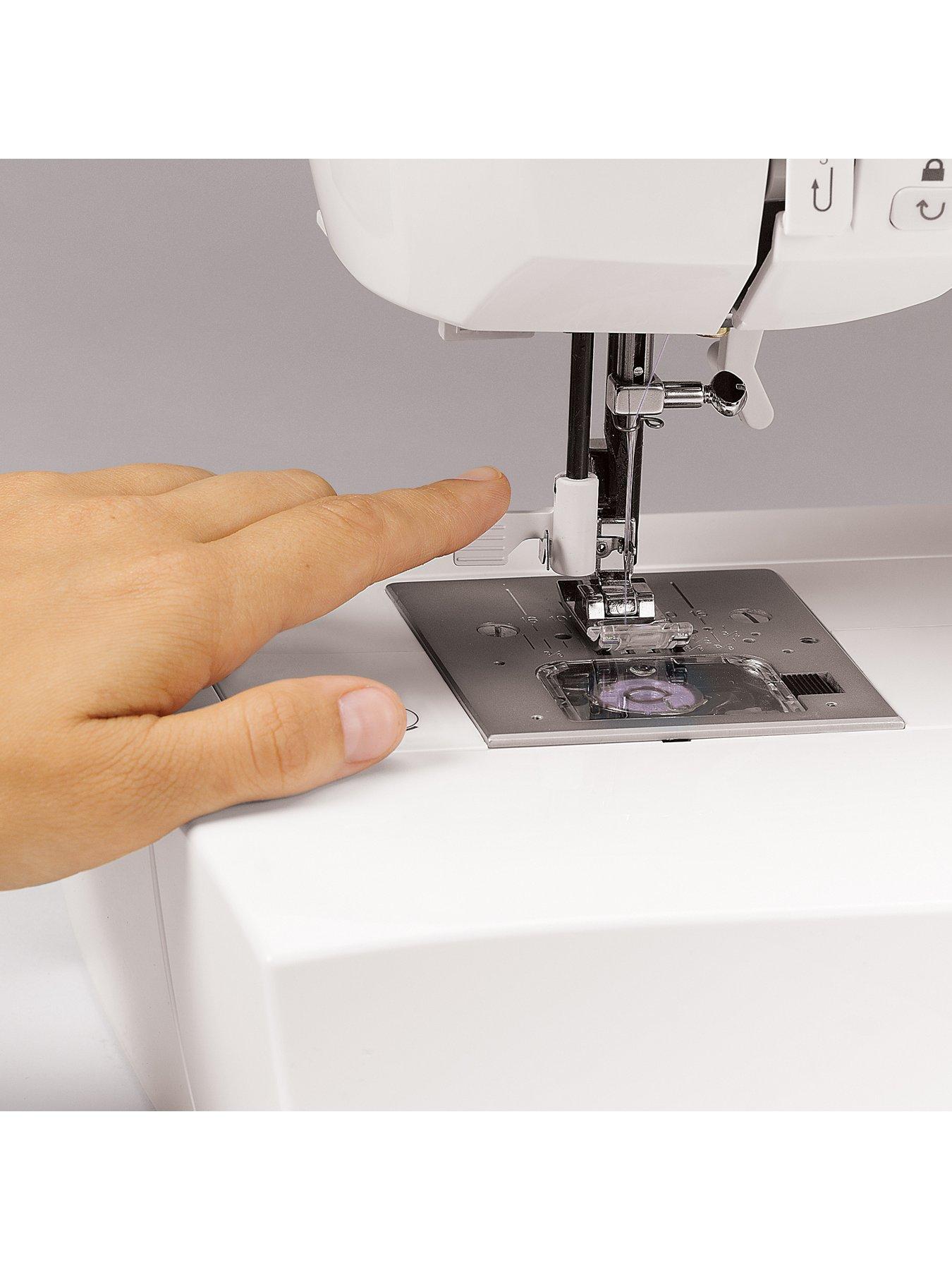 Image 5 of 7 of Singer 7285Q&nbsp;Patchwork Sewing Machine