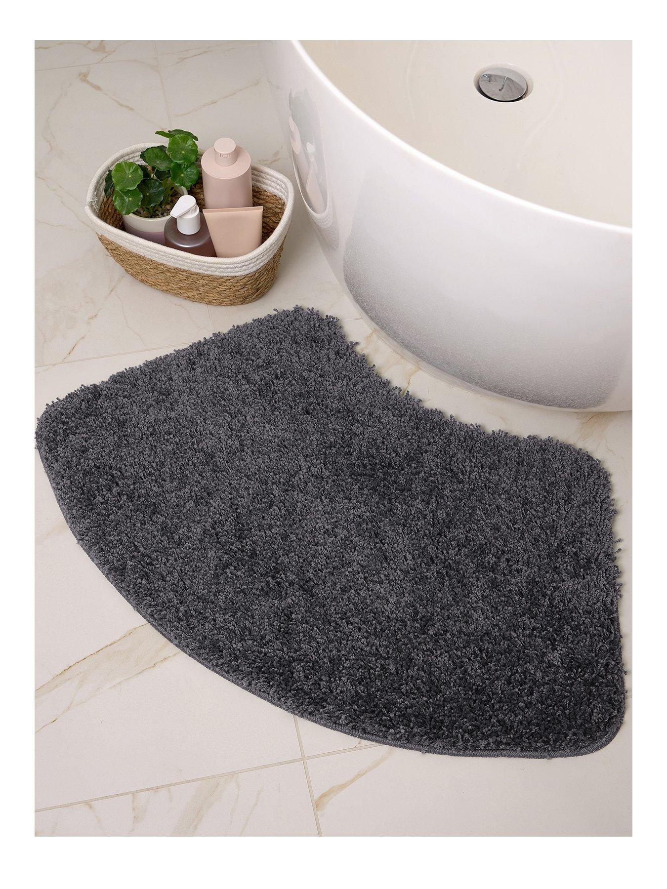 Very Home Easy Care Stain Resistant Curved Bath Mat