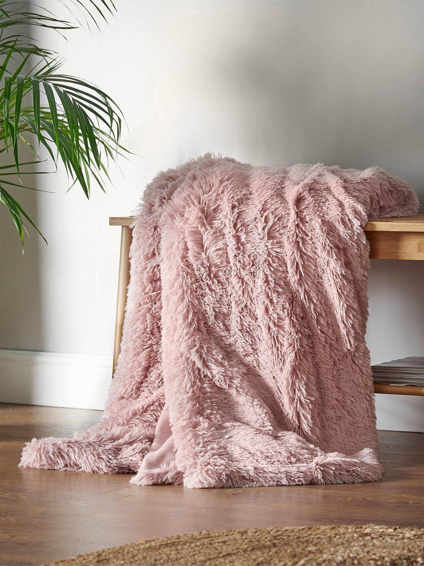 catherine-lansfield-cuddly-throw