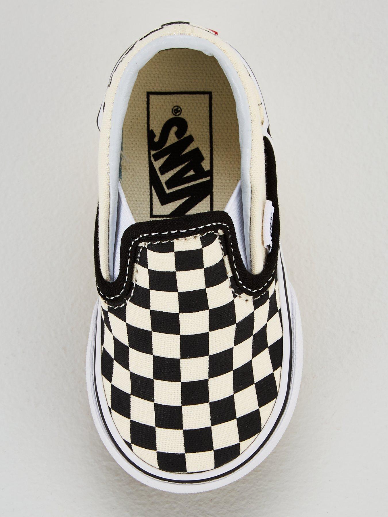 vans-infant-unisex-classic-slip-on-checkerboard-trainer-blackwhiteoutfit