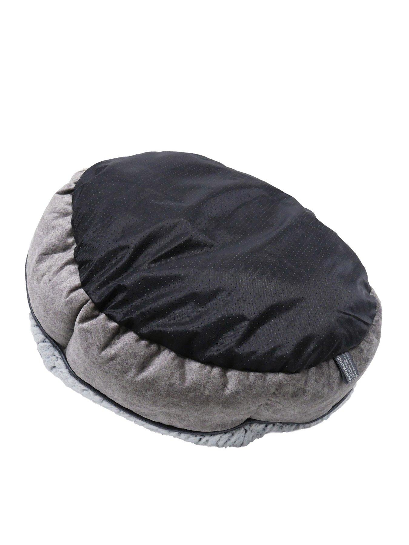 rosewood-luxury-fleece-lined-plush-pet-bed-61cmoutfit