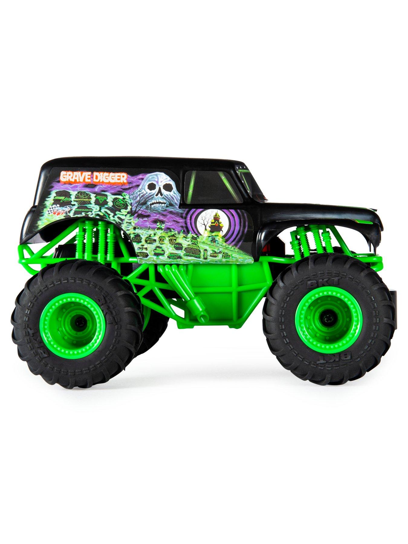 Image 4 of 6 of Monster Jam Radio Controlled Grave Digger 1:24 Scale