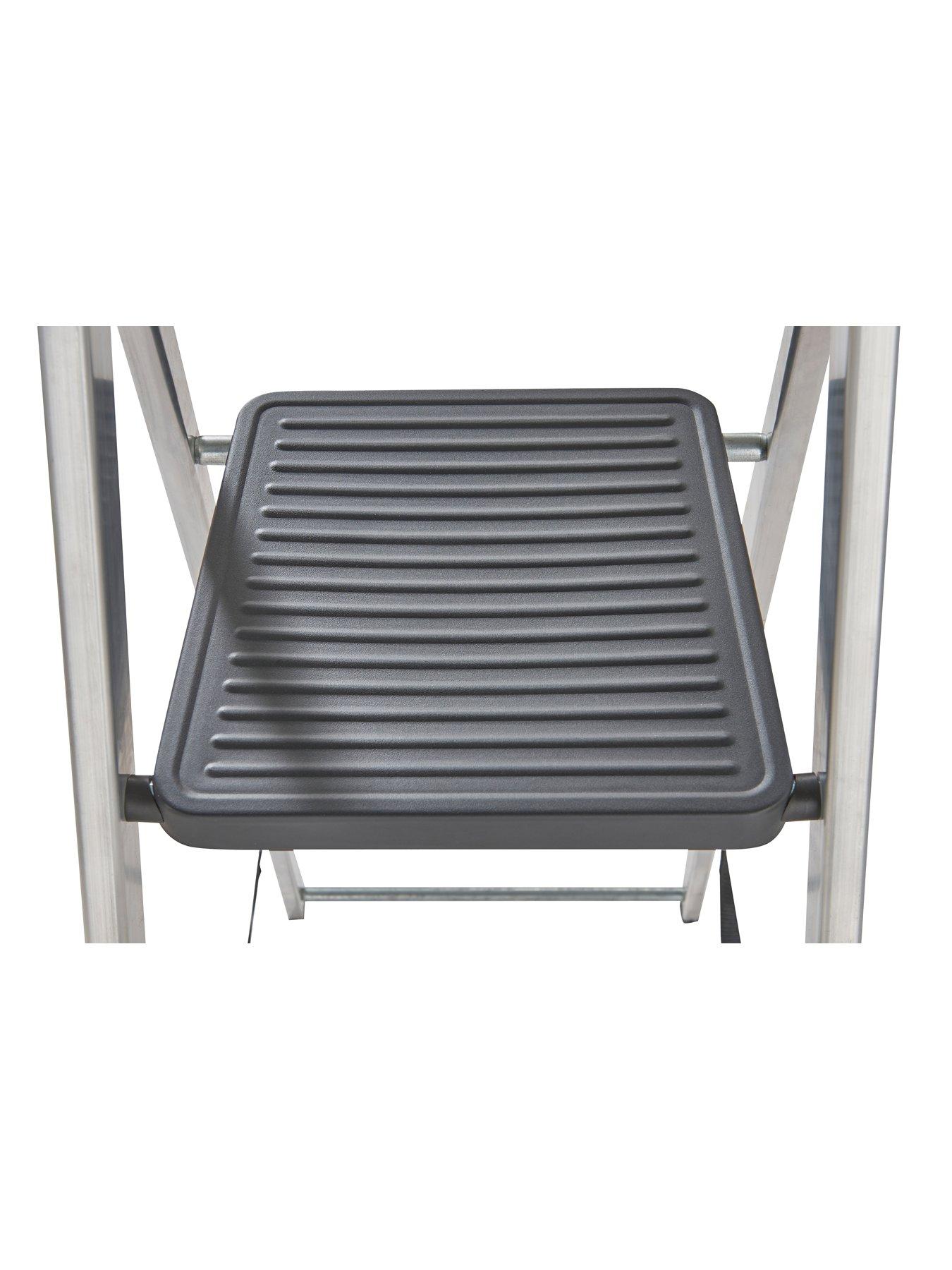 Image 6 of 6 of Werner High Handrail 3 Tread Stepladder